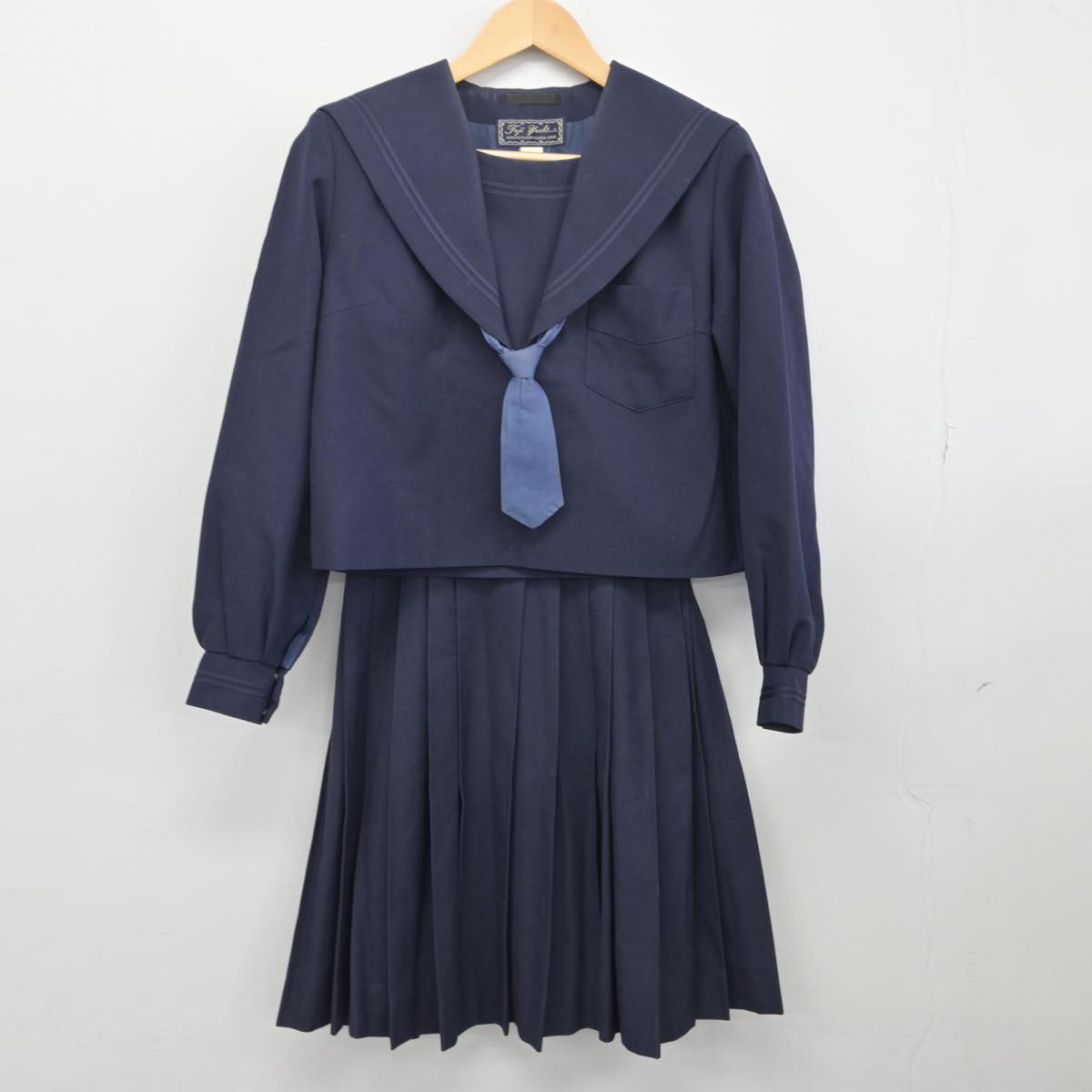 【中古】大阪府 松原第二中学校 女子制服 3点（セーラー服・スカート）sf028505