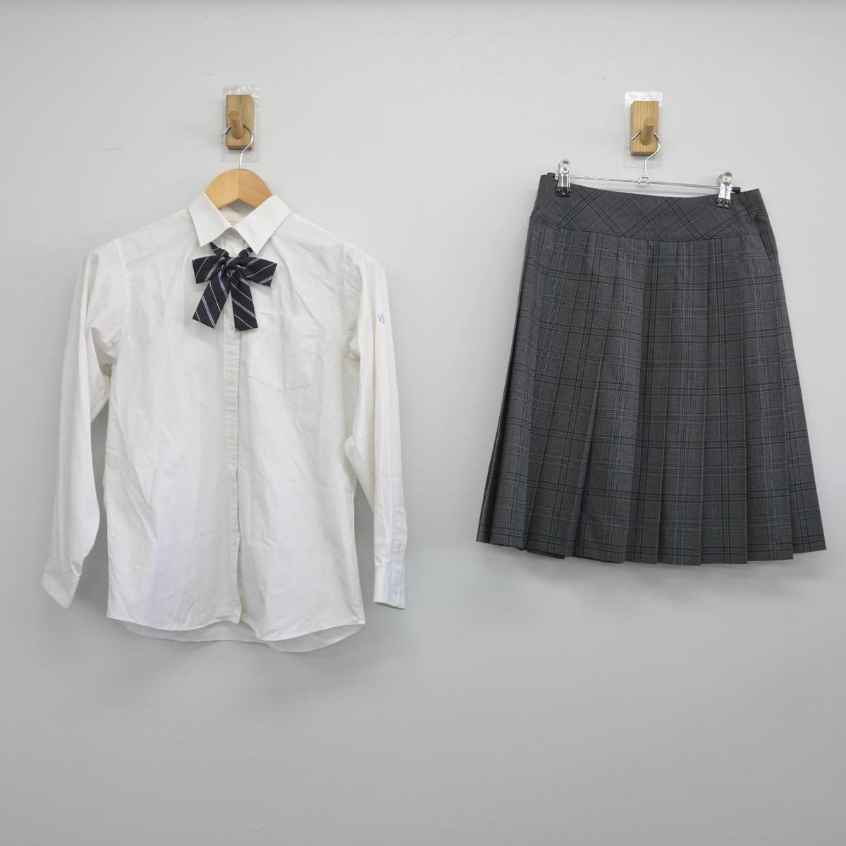 【中古】埼玉県 草加高等学校 女子制服 5点（ブレザー・ニット・シャツ・スカート）sf028510