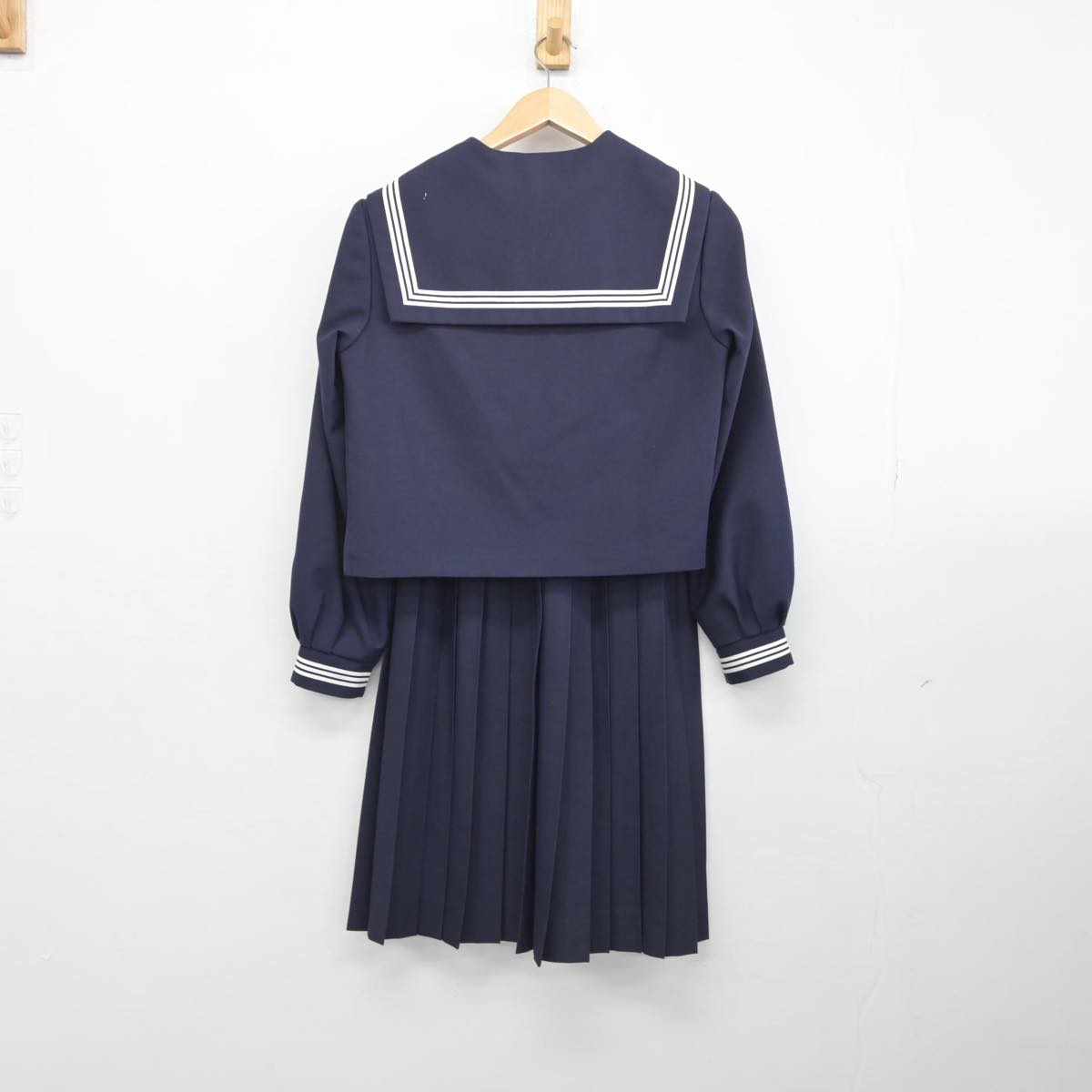 【中古】兵庫県 姫路高等学校 女子制服 3点（セーラー服・スカート）sf028513