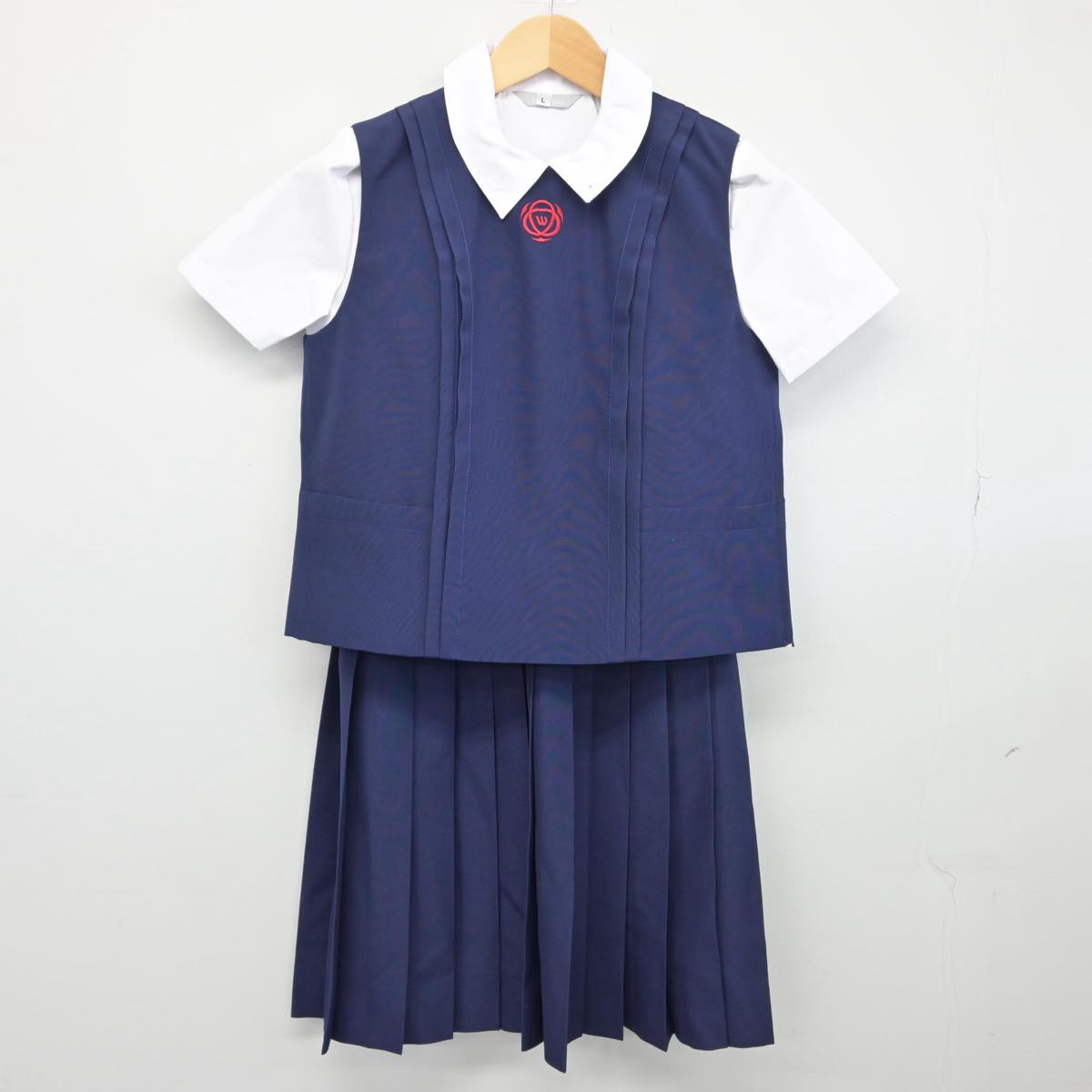 【中古】奈良県 育英西中学校 女子制服 4点（シャツ・ベスト・スカート）sf028553