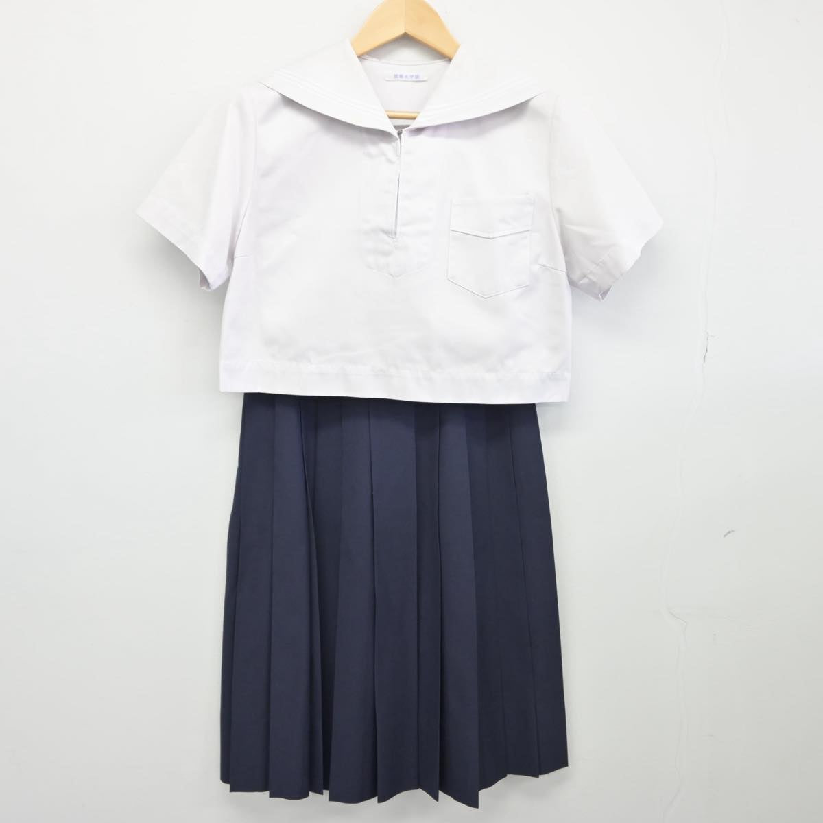 【中古】福岡県 筑紫女学園高等学校 女子制服 2点（セーラー服・スカート）sf028564