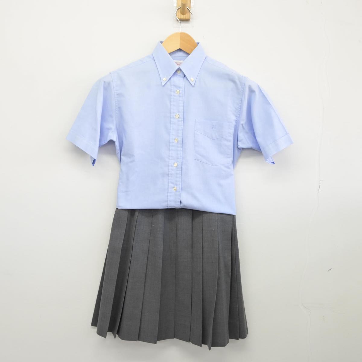 【中古】埼玉県 東京農業大学第三高等学校 女子制服 2点（シャツ・スカート）sf028567