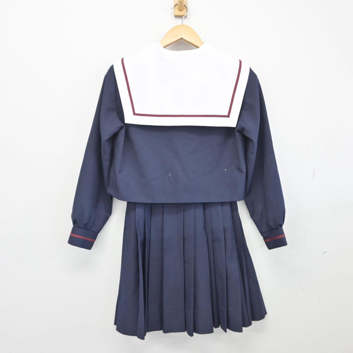 中古制服】大阪府 平井中学校 女子制服 3点（セーラー服・スカート