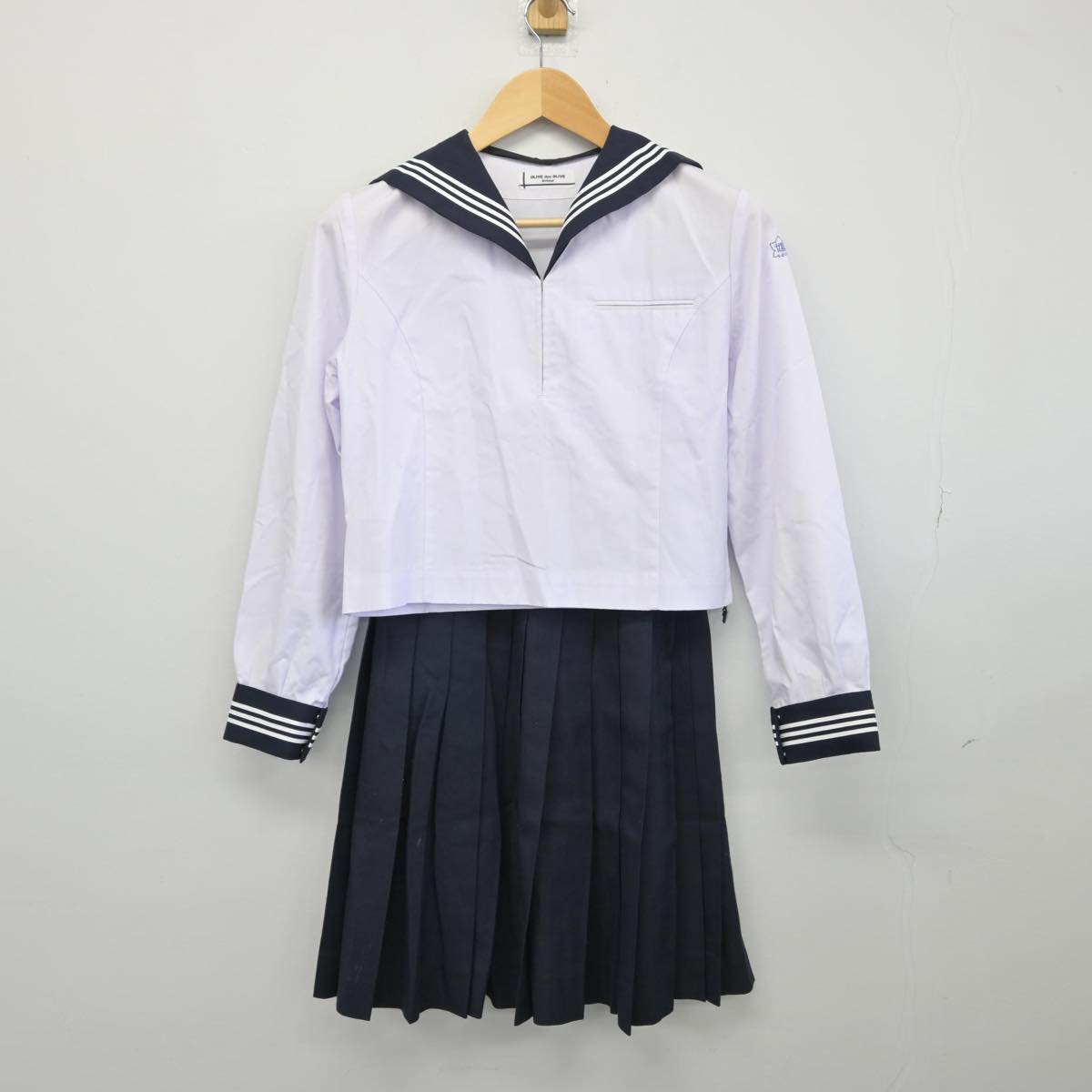 【中古】栃木県 栃木女子高等学校 女子制服 4点（セーラー服・セーラー服・スカート）sf028616