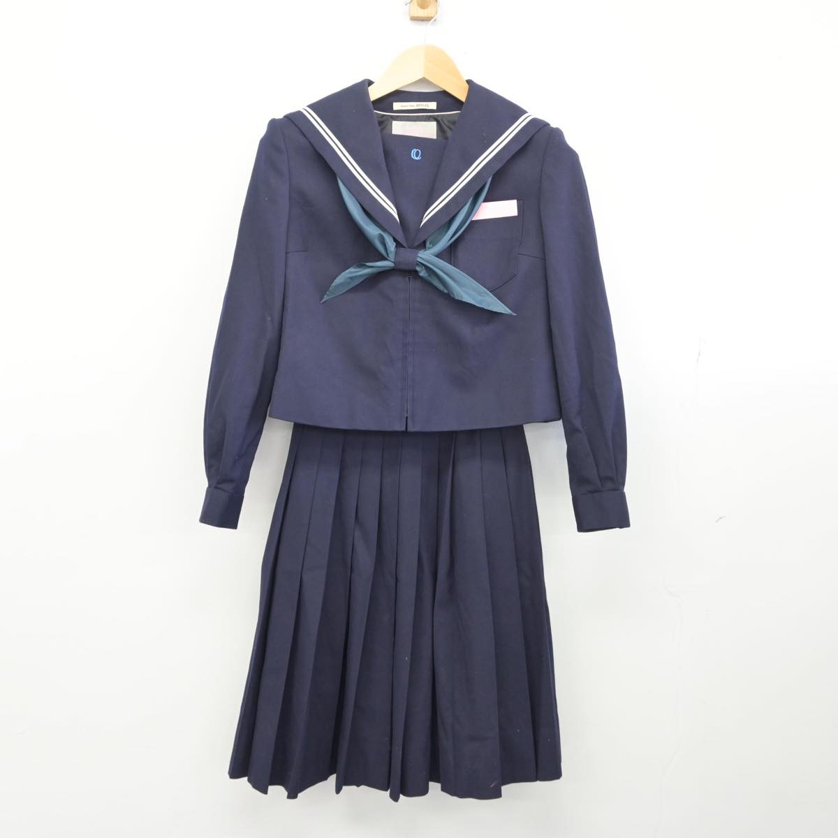 【中古】大分県 王子中学校 女子制服 3点（セーラー服・スカート）sf028630