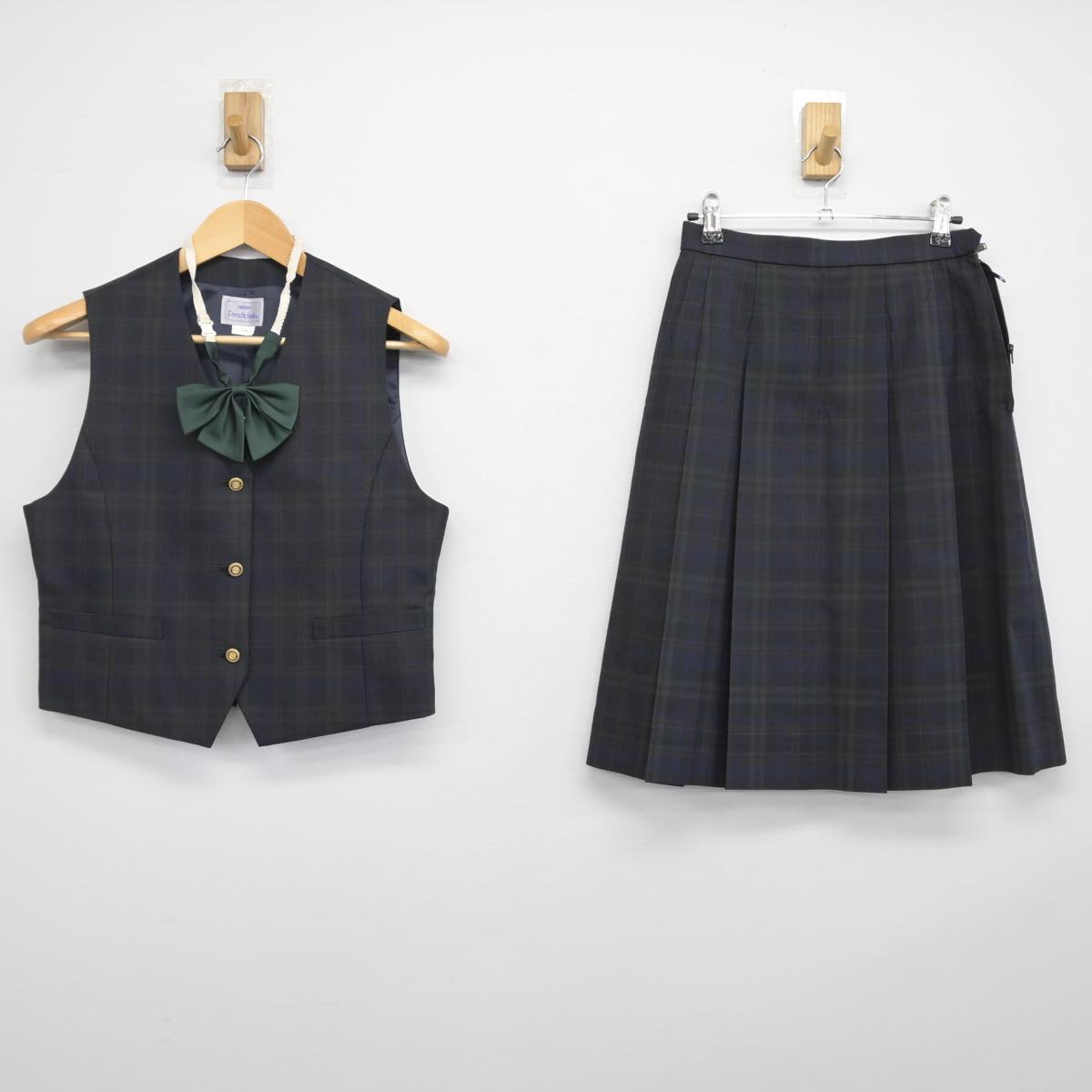 【中古】東京都 明治学院中学校 女子制服 4点（ベスト・スカート）sf028658