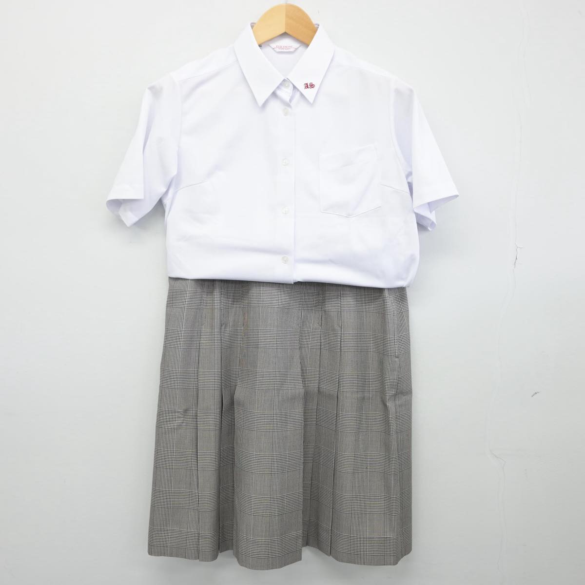 【中古】福島県 安積第二中学校 女子制服 4点（シャツ・スカート）sf028672