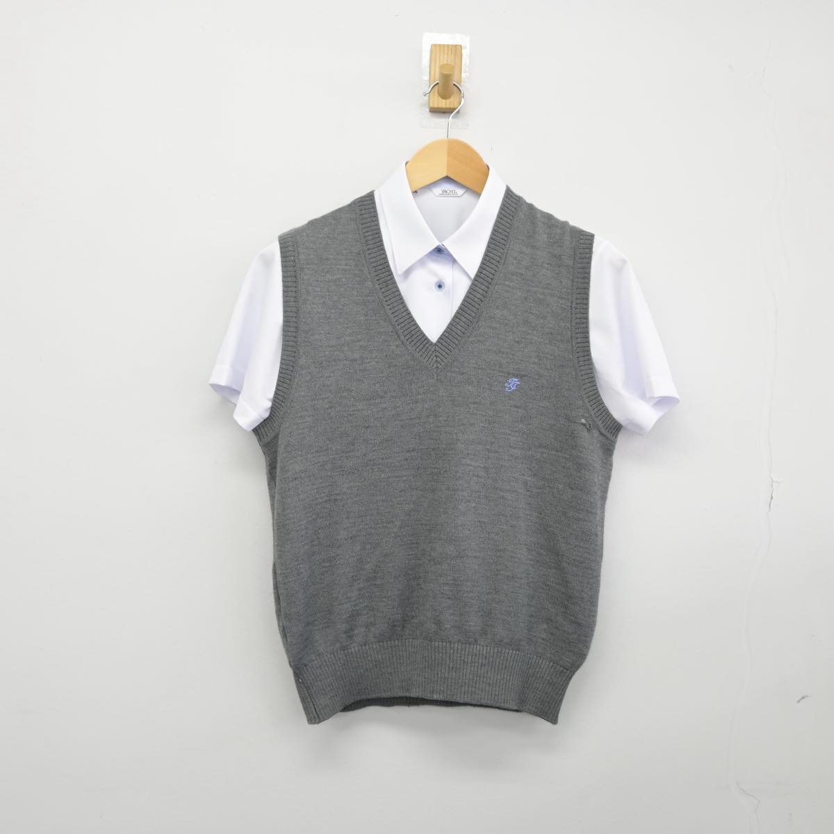 【中古】岡山県 高梁城南高等学校 女子制服 2点（シャツ・ニットベスト）sf028691