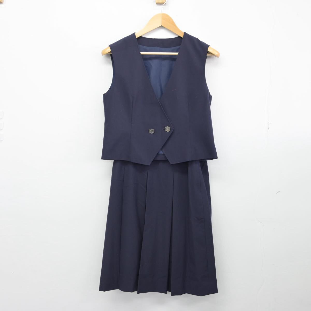 【中古】東京都 横川中学校 女子制服 2点（ベスト・スカート）sf028697