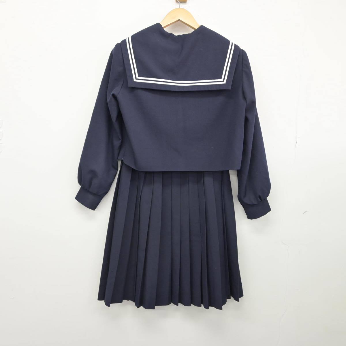 【中古】愛知県 白木中学校 女子制服 3点（セーラー服・スカート）sf028712