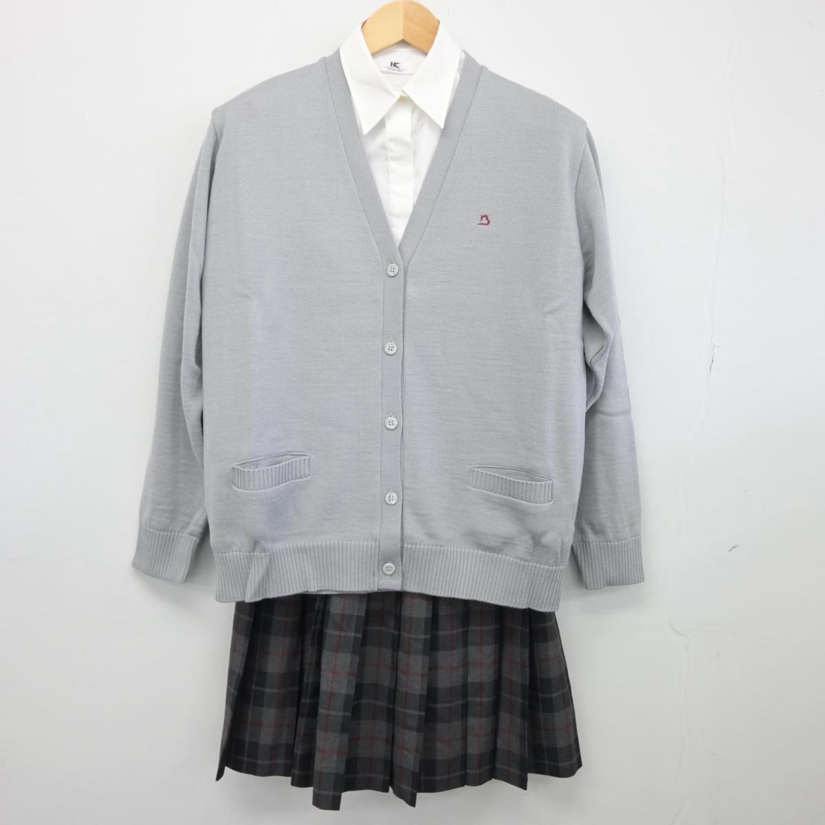 【中古】大阪府 梅花高等学校 女子制服 3点（シャツ・ニット・スカート）sf028726