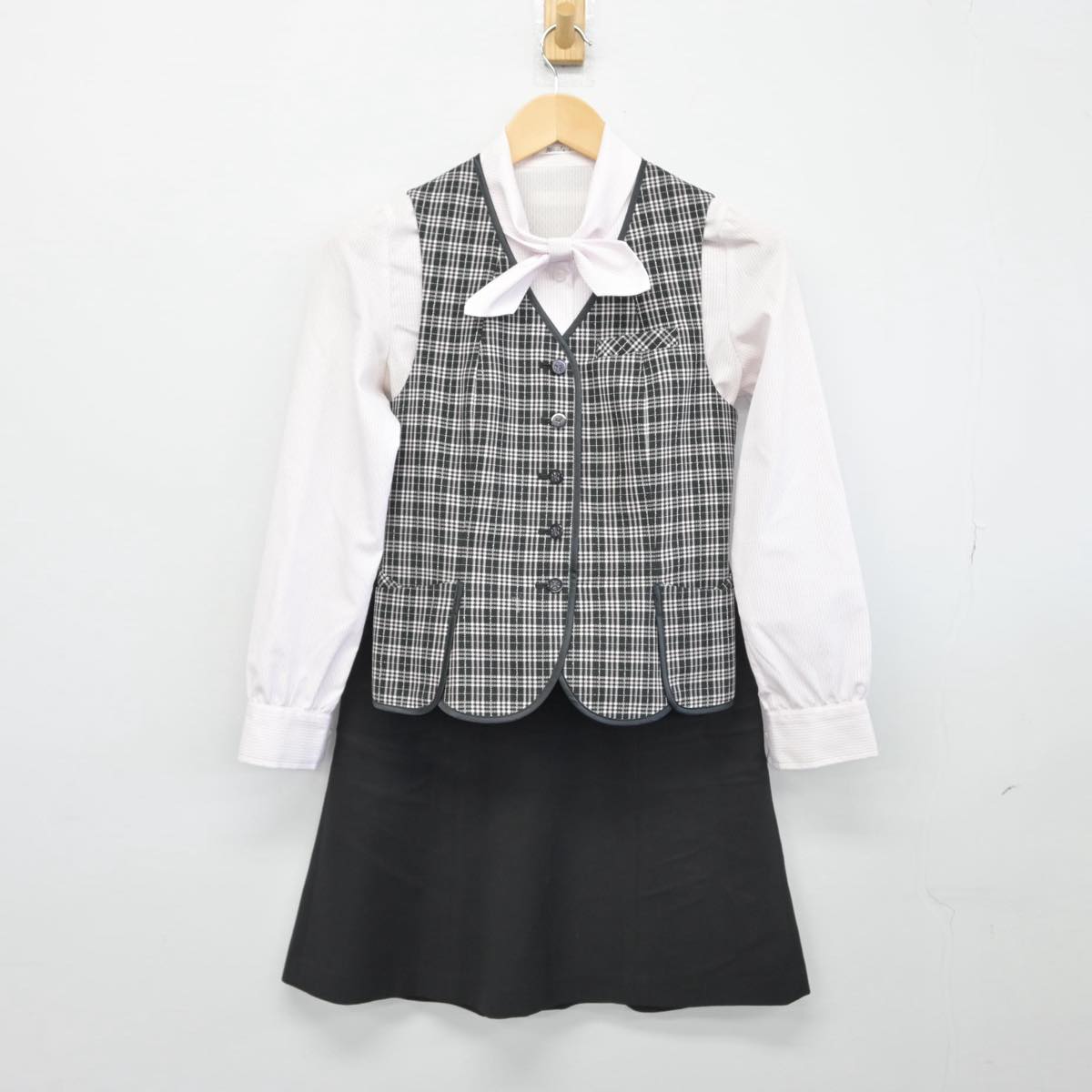 【中古】 事務服 女子制服 3点（ベスト・シャツ・スカート）sf028778