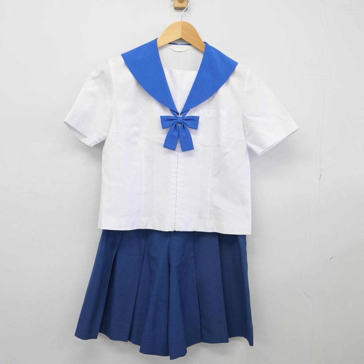 【中古】秋田県 秋田西高等学校 女子制服 4点（セーラー服・スカート）sf028783