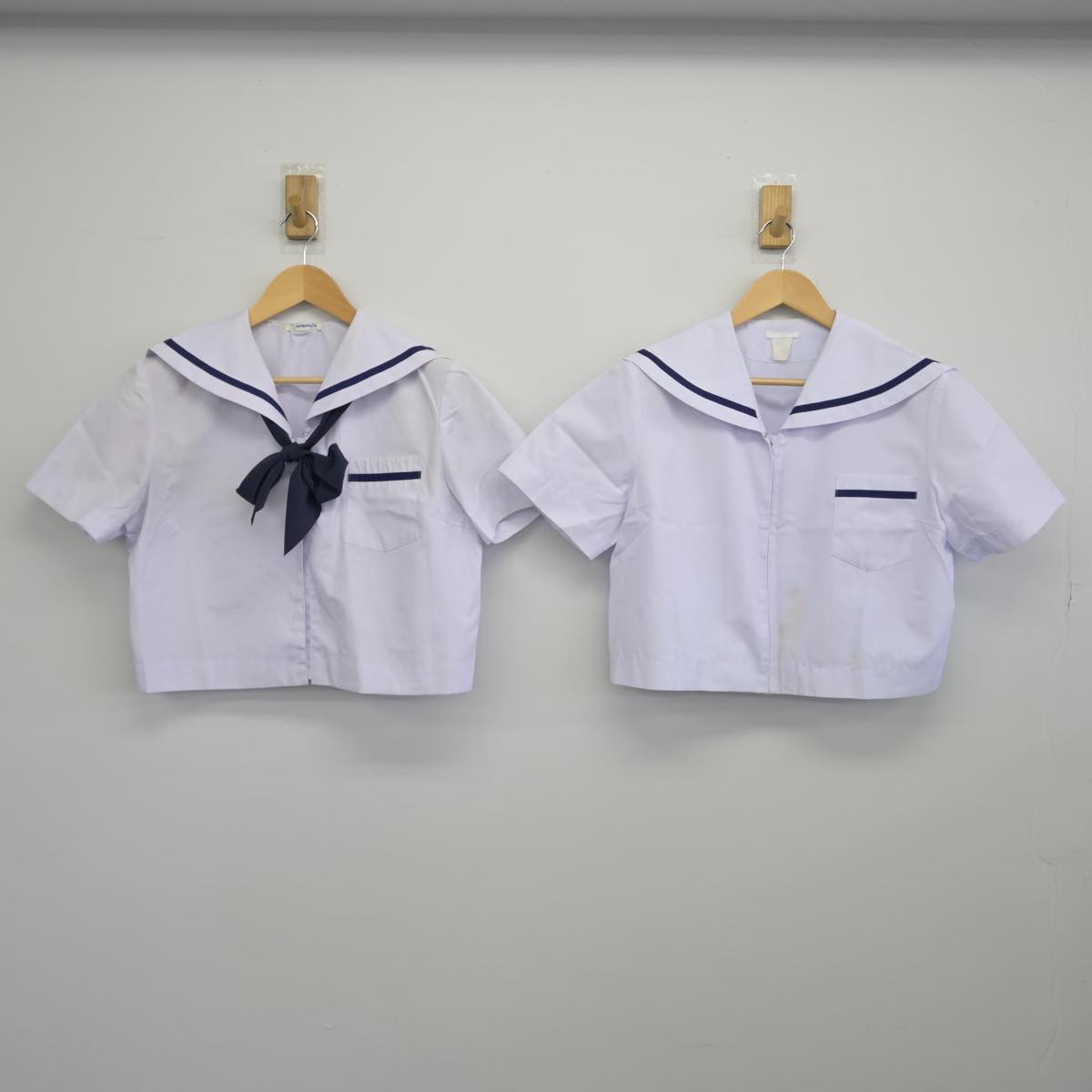 【中古】静岡県 浜松市立八幡中学校 女子制服 4点（セーラー服・スカート）sf028879