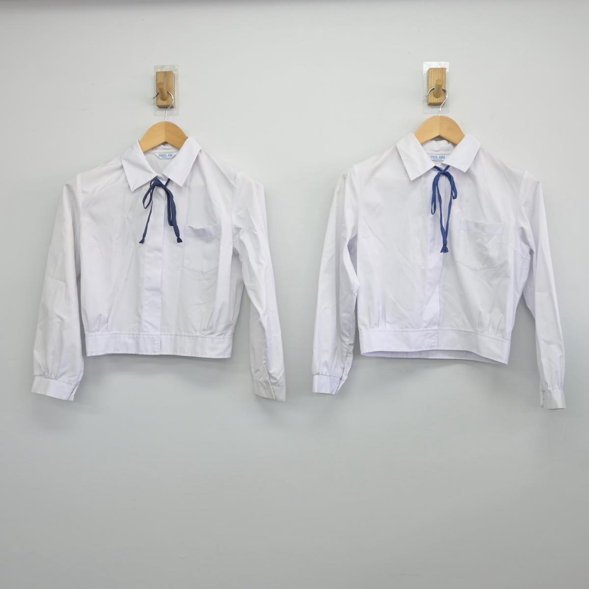 【中古】大阪府 岸和田市立山直中学校 女子制服 4点（シャツ）sf028906