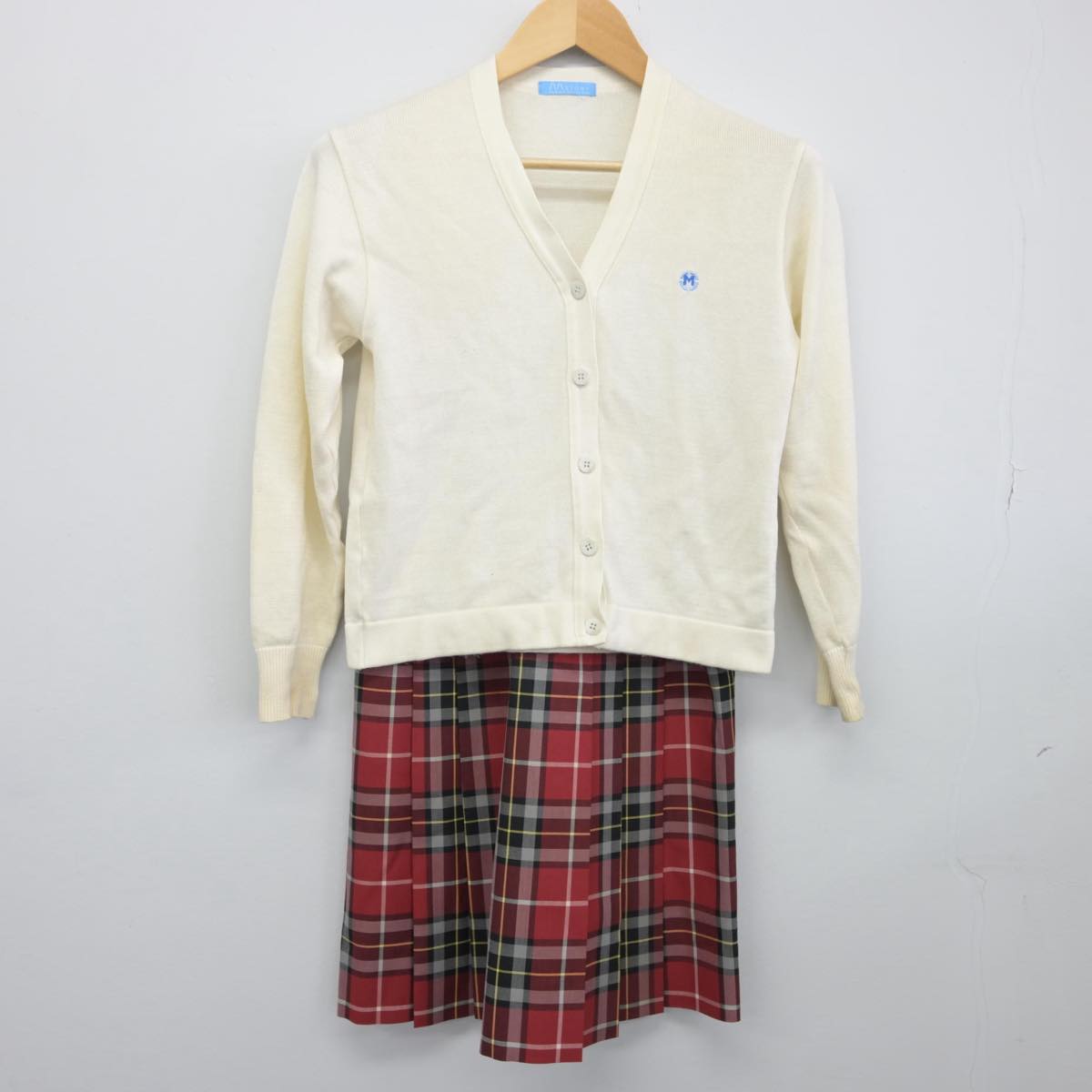 【中古】熊本県 熊本マリスト学園中学校 女子制服 4点（シャツ・ニット・スカート）sf028949