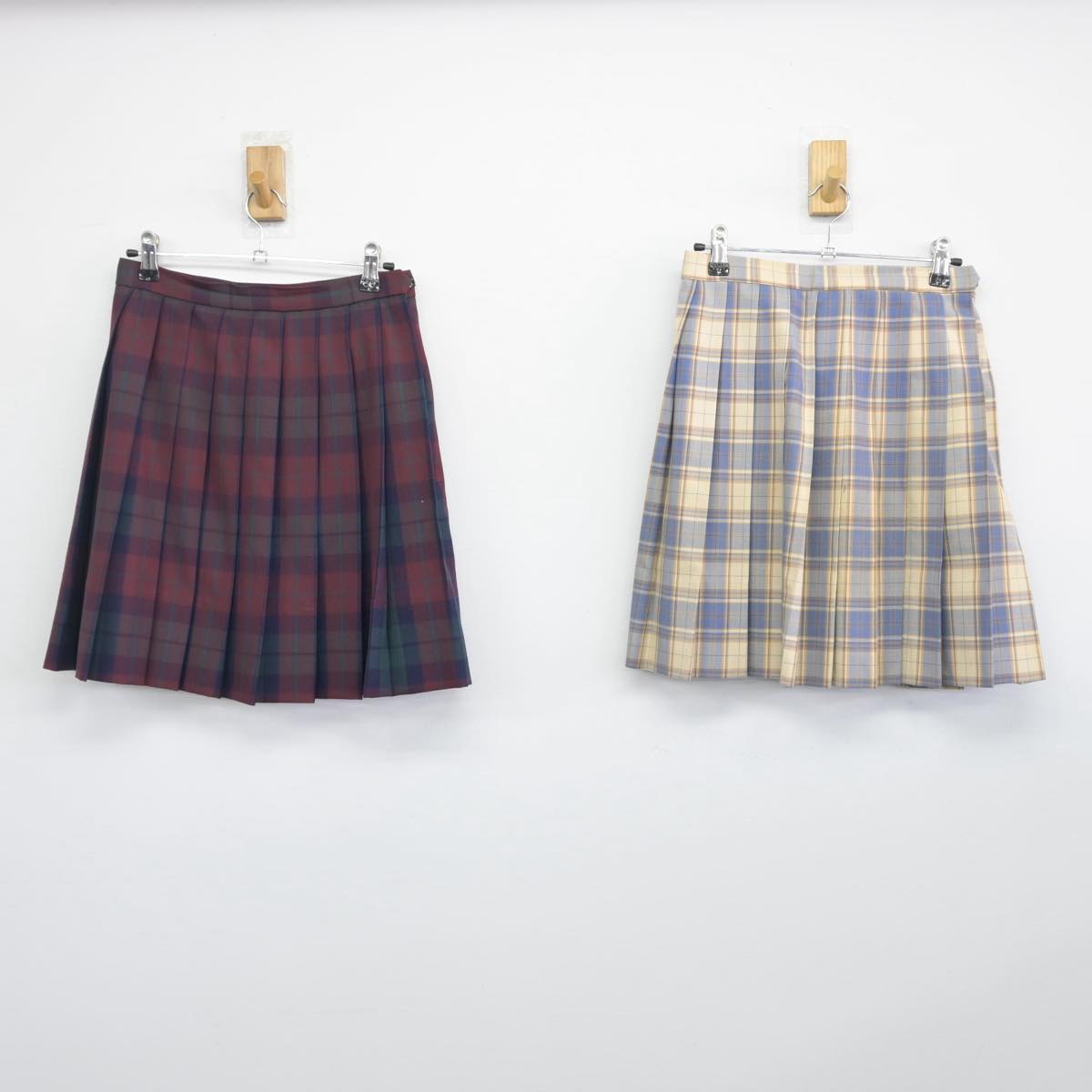 【中古】山梨県 駿台甲府高等学校 女子制服 2点（スカート）sf028977