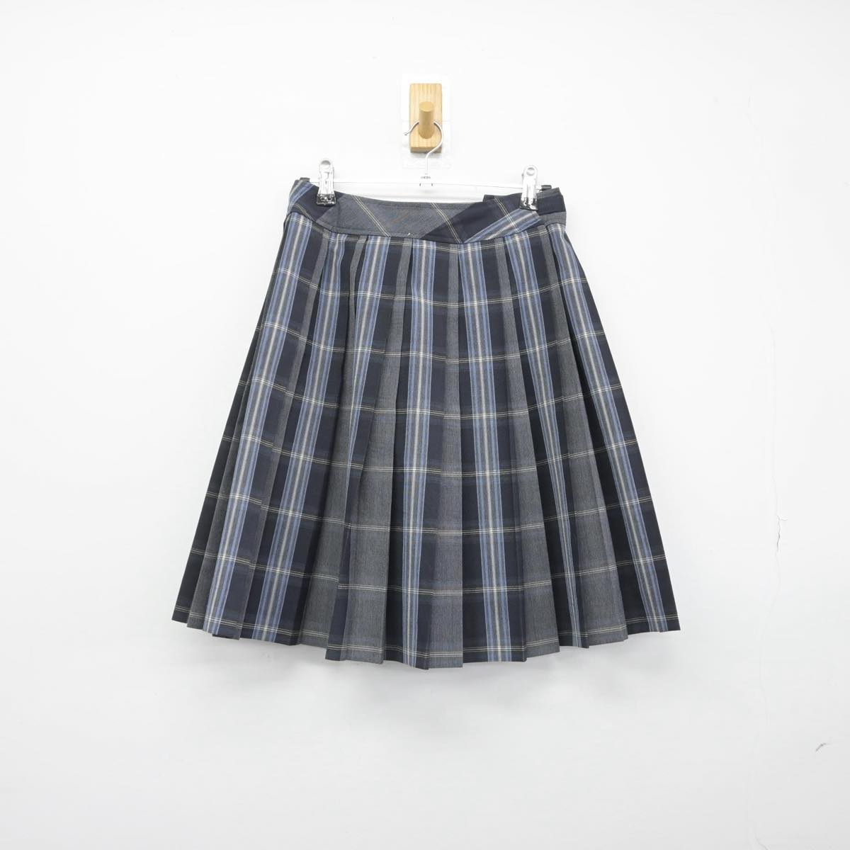 【中古】東京都 八王子実践高等学校 女子制服 3点（シャツ・スカート）sf029025