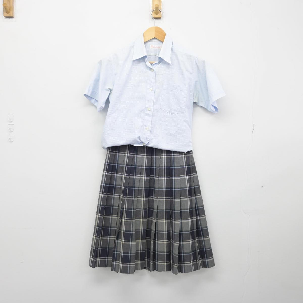 【中古】宮城県 角田高等学校 女子制服 2点（シャツ・スカート）sf029037