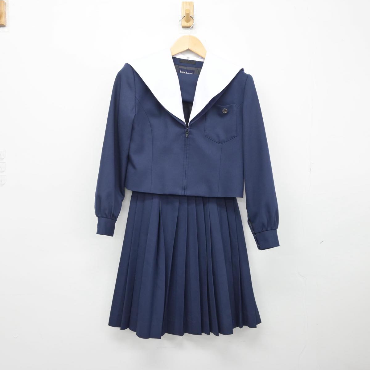 【中古】愛知県 尾北高等学校 女子制服 3点（セーラー服・スカート）sf029049