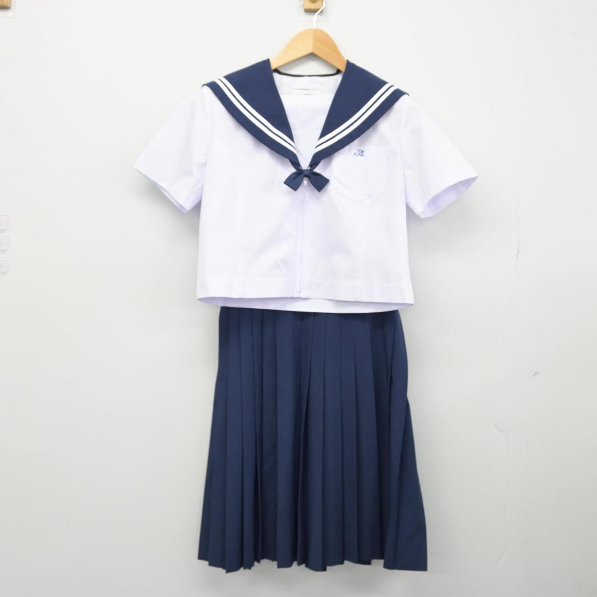 【中古】愛知県 尾北高等学校 女子制服 4点（セーラー服・スカート）sf029050