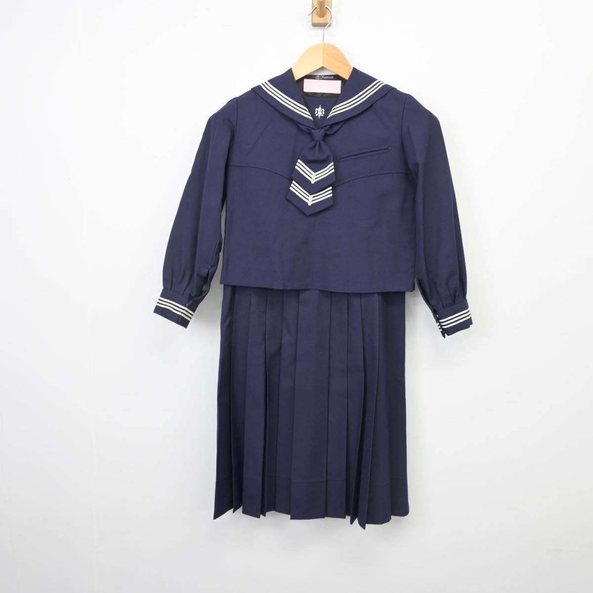 【中古】東京都 白百合学園中学校 女子制服 2点（セーラー服・スカート）sf029065