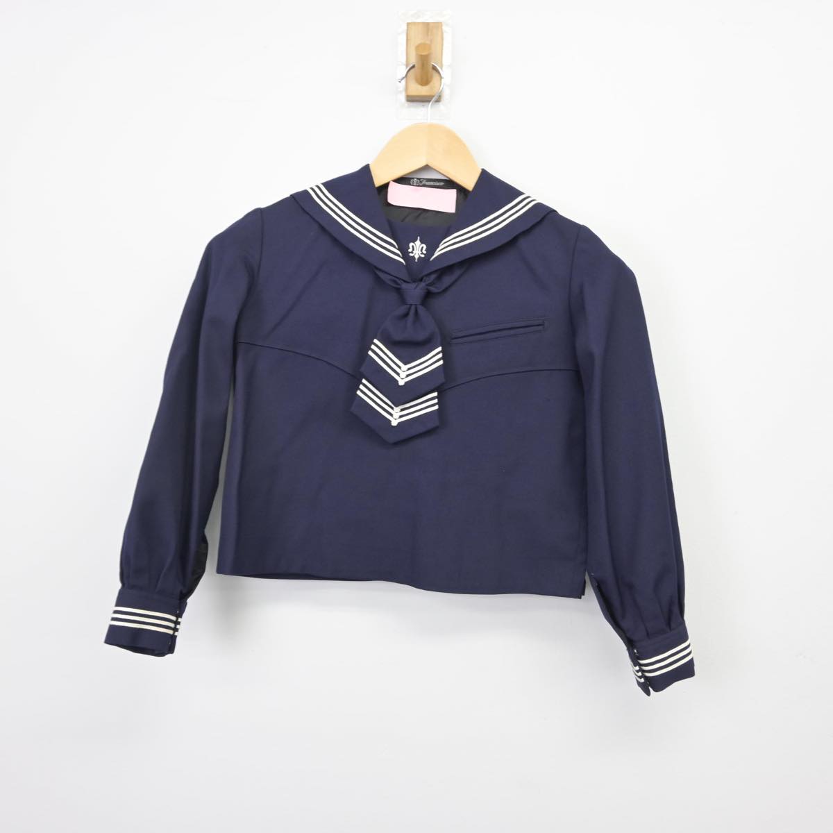 【中古】東京都 白百合学園中学校 女子制服 2点（セーラー服・スカート）sf029065