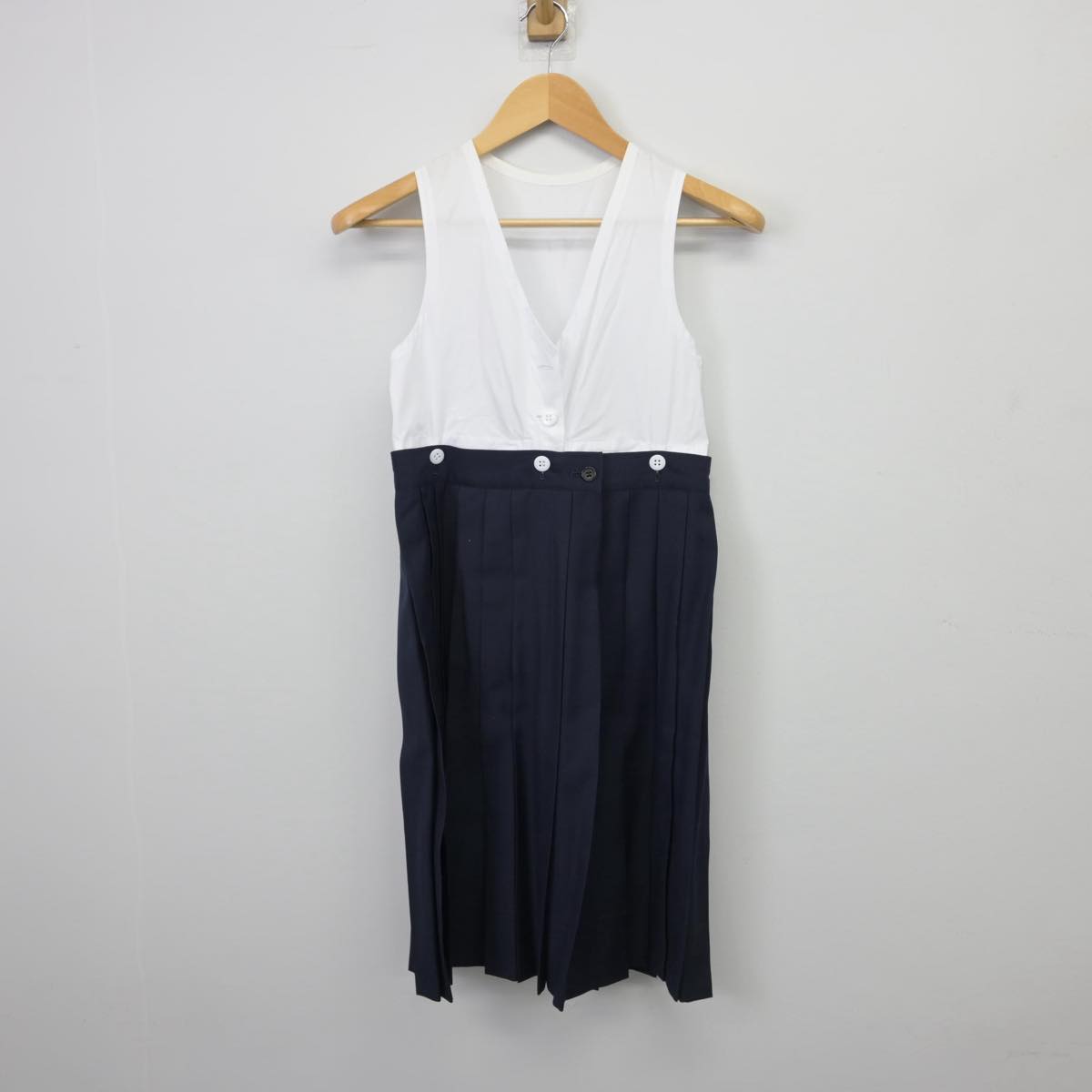 【中古】東京都 白百合学園中学校 女子制服 2点（セーラー服・スカート）sf029066