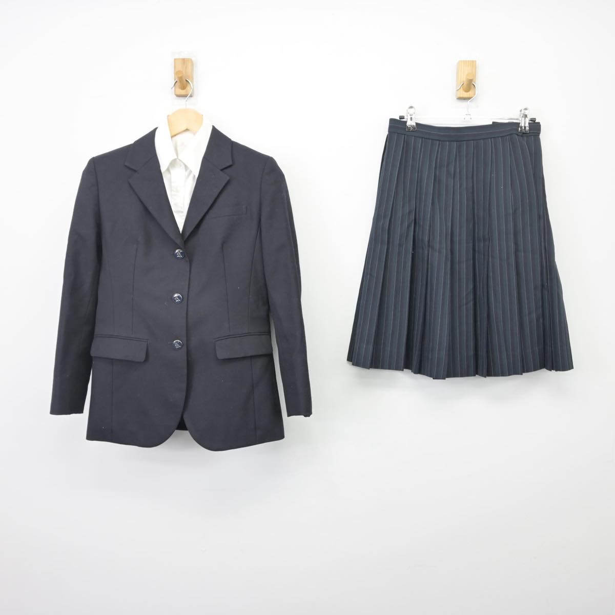 【中古】大阪府 大阪薫英女学院高等学校 女子制服 3点（ブレザー・シャツ・スカート）sf029070