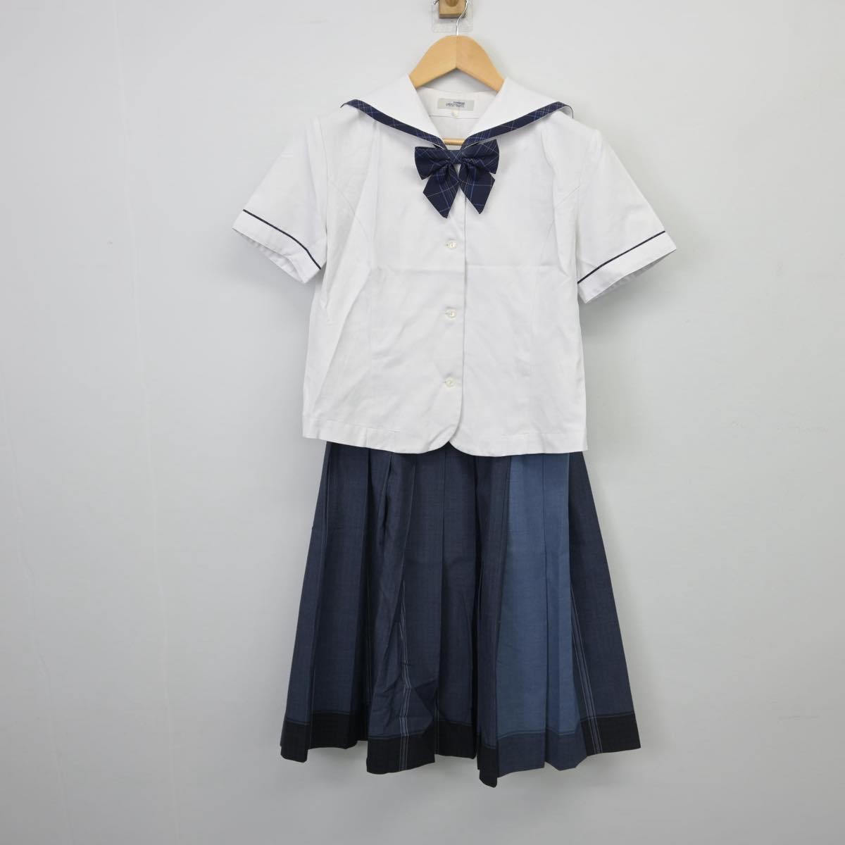 【中古】鹿児島県 樟南高等学校 女子制服 4点（セーラー服・スカート）sf029097