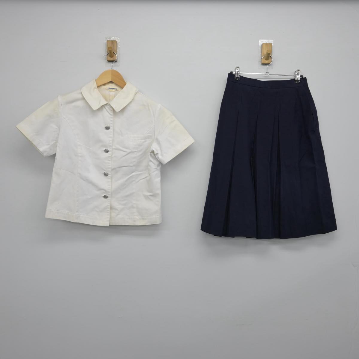 【中古】静岡県 袋井高等学校 女子制服 2点（シャツ・スカート）sf029164