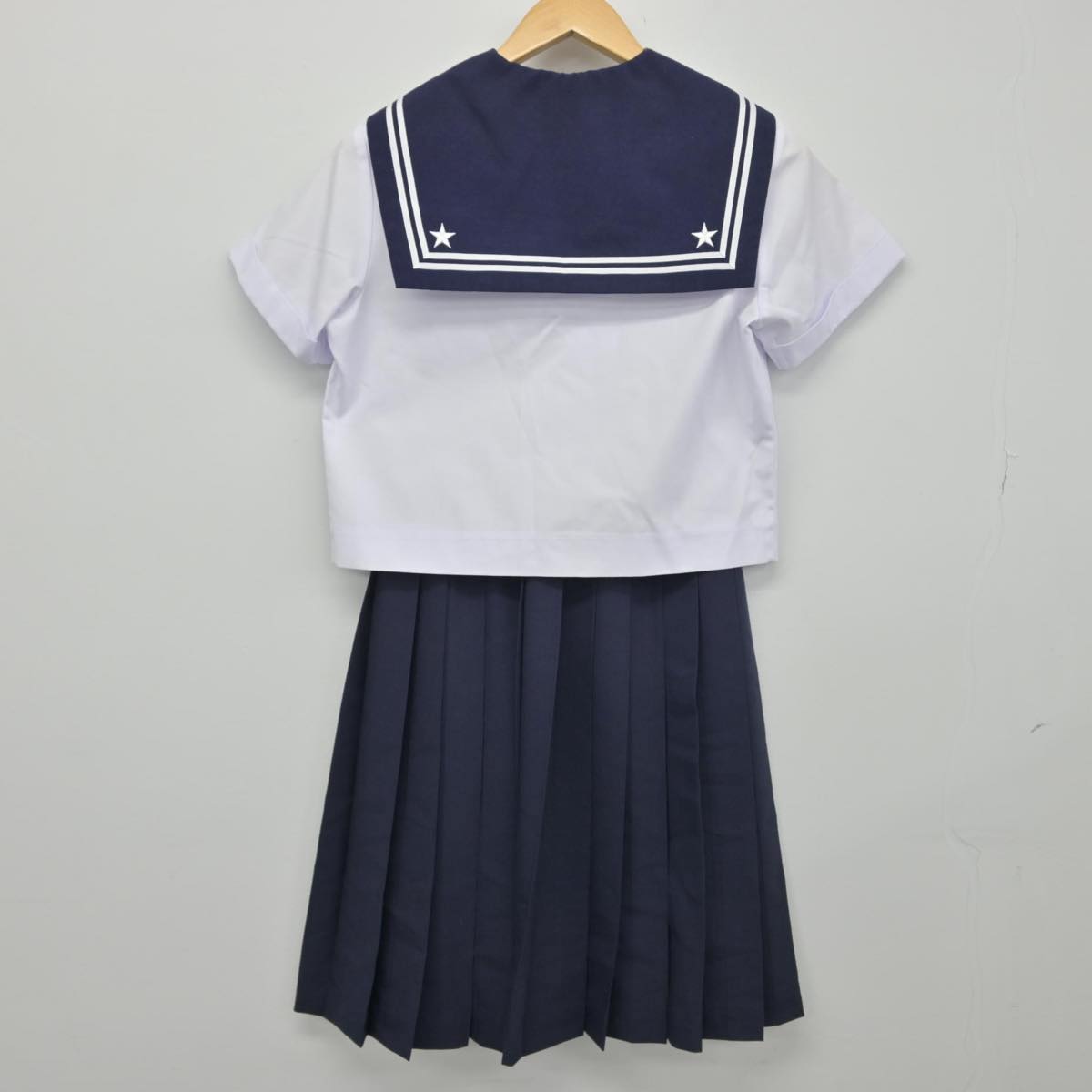 【中古】宮崎県 飫肥中学校 女子制服 3点（セーラー服・スカート）sf029187