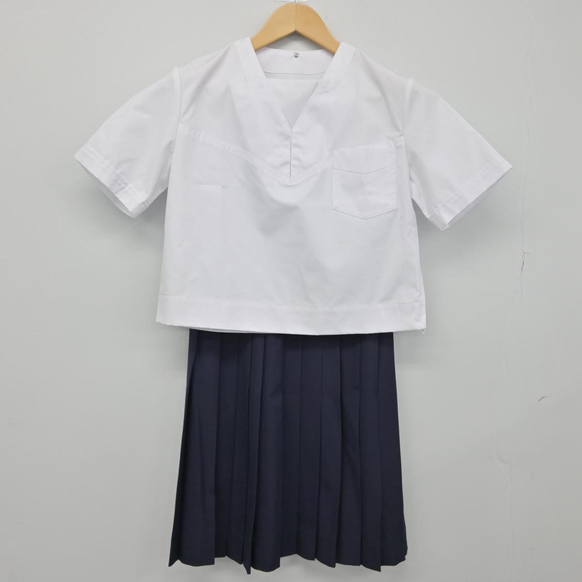 【中古】宮城県 常盤木学園高等学校 女子制服 3点（セーラー服・スカート）sf029212