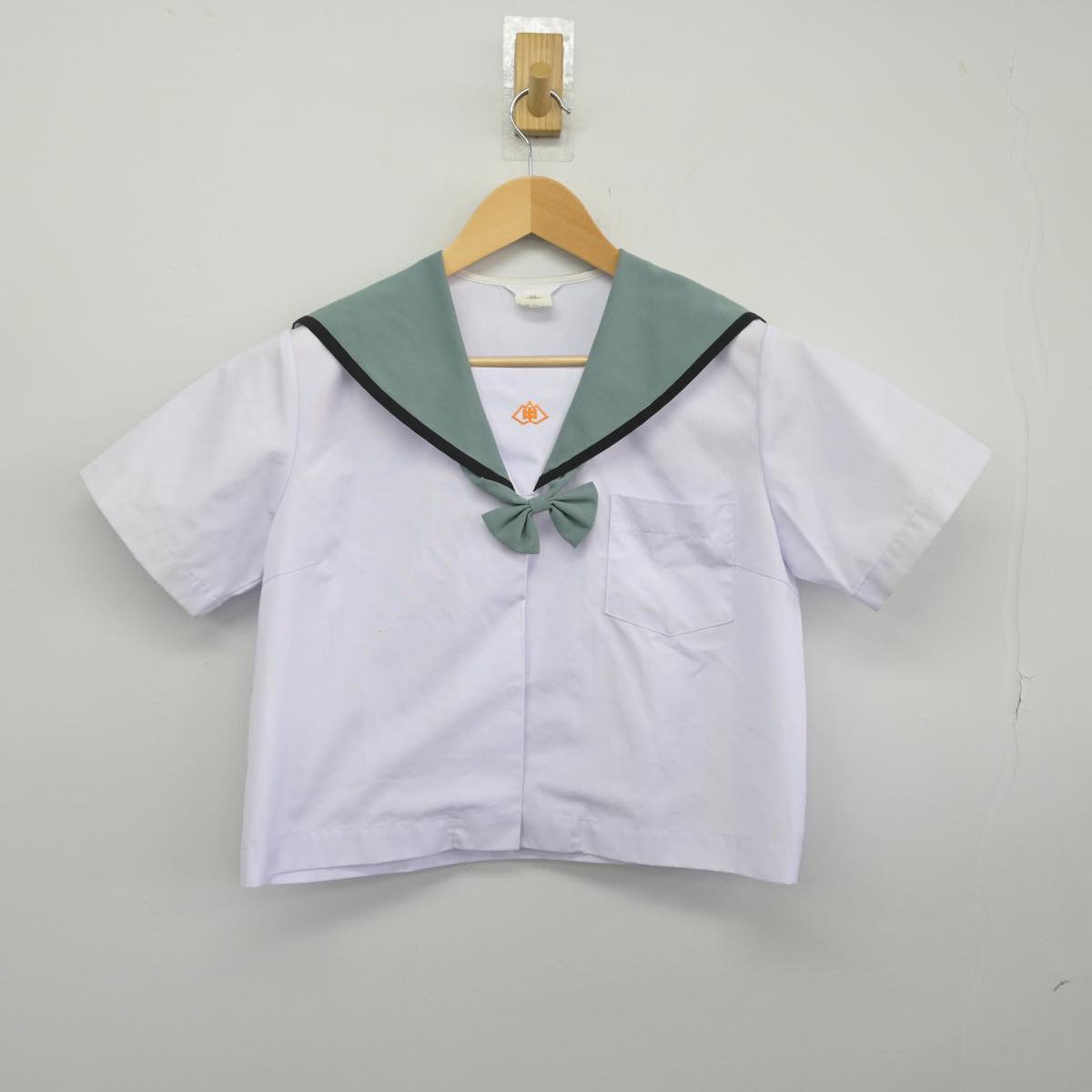 【中古】鹿児島県 牧園中学校 女子制服 3点（セーラー服）sf029226