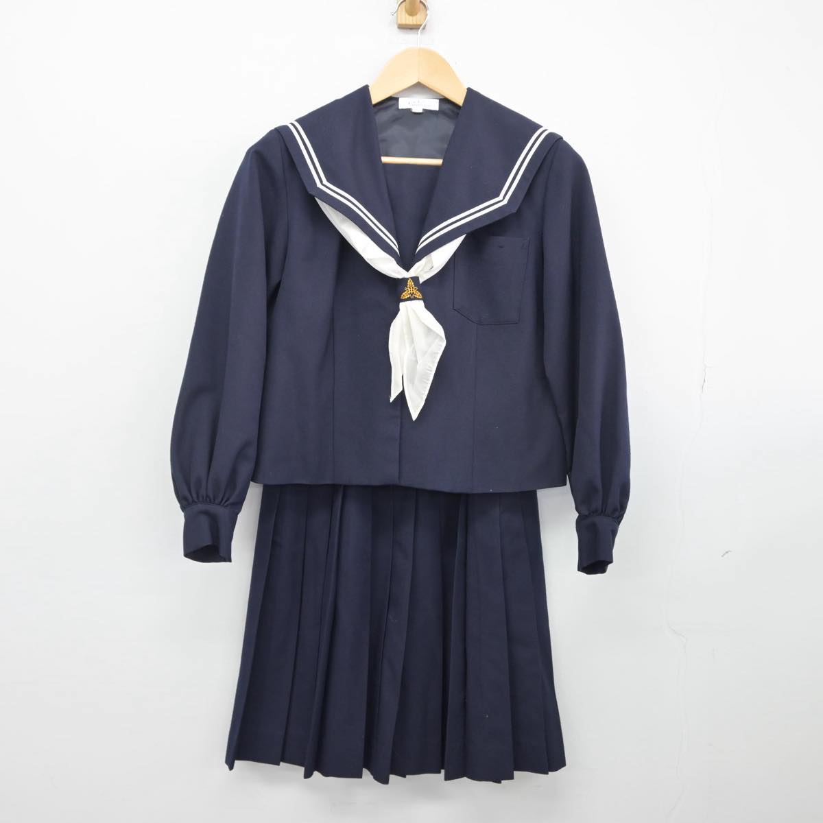 【中古】福島県 蓬莱中学校 女子制服 3点（セーラー服・スカート）sf029229