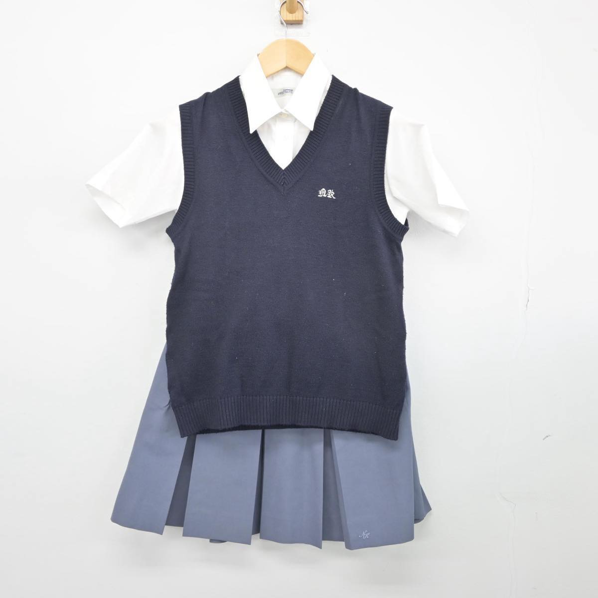 【中古】宮城県 宮城県名取北高等学校 女子制服 4点（ニットベスト・シャツ・シャツ・スカート）sf029237