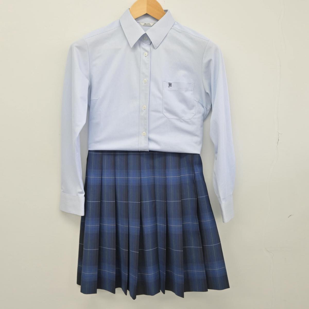 【中古】岐阜県 海津明誠高等学校 女子制服 3点（シャツ・スカート）sf029281