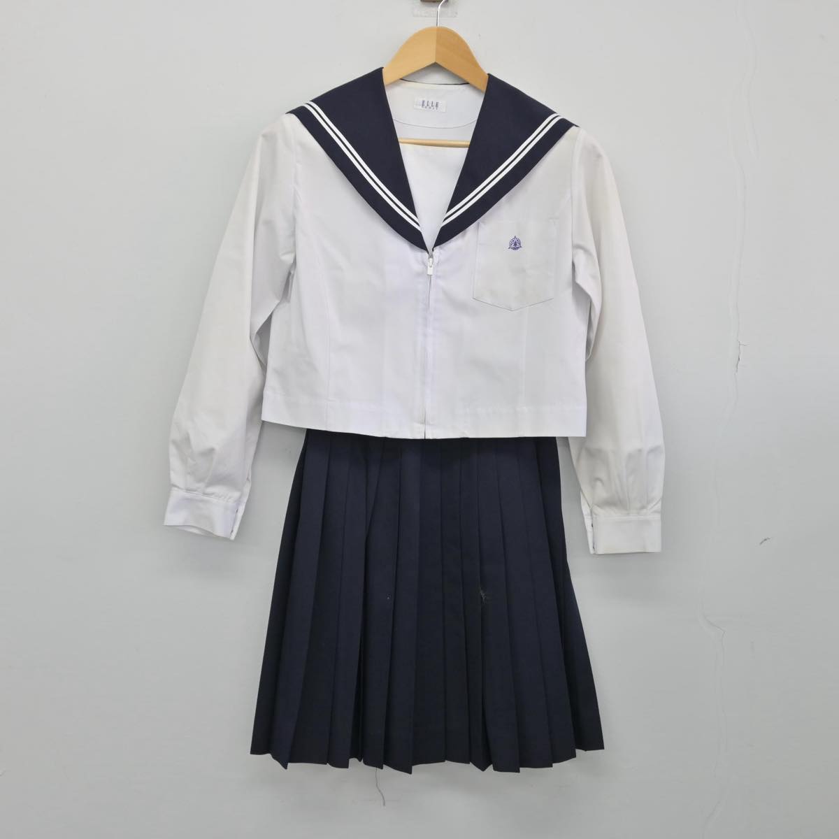 【中古】愛知県 津島高等学校 女子制服 2点（セーラー服・スカート）sf029292