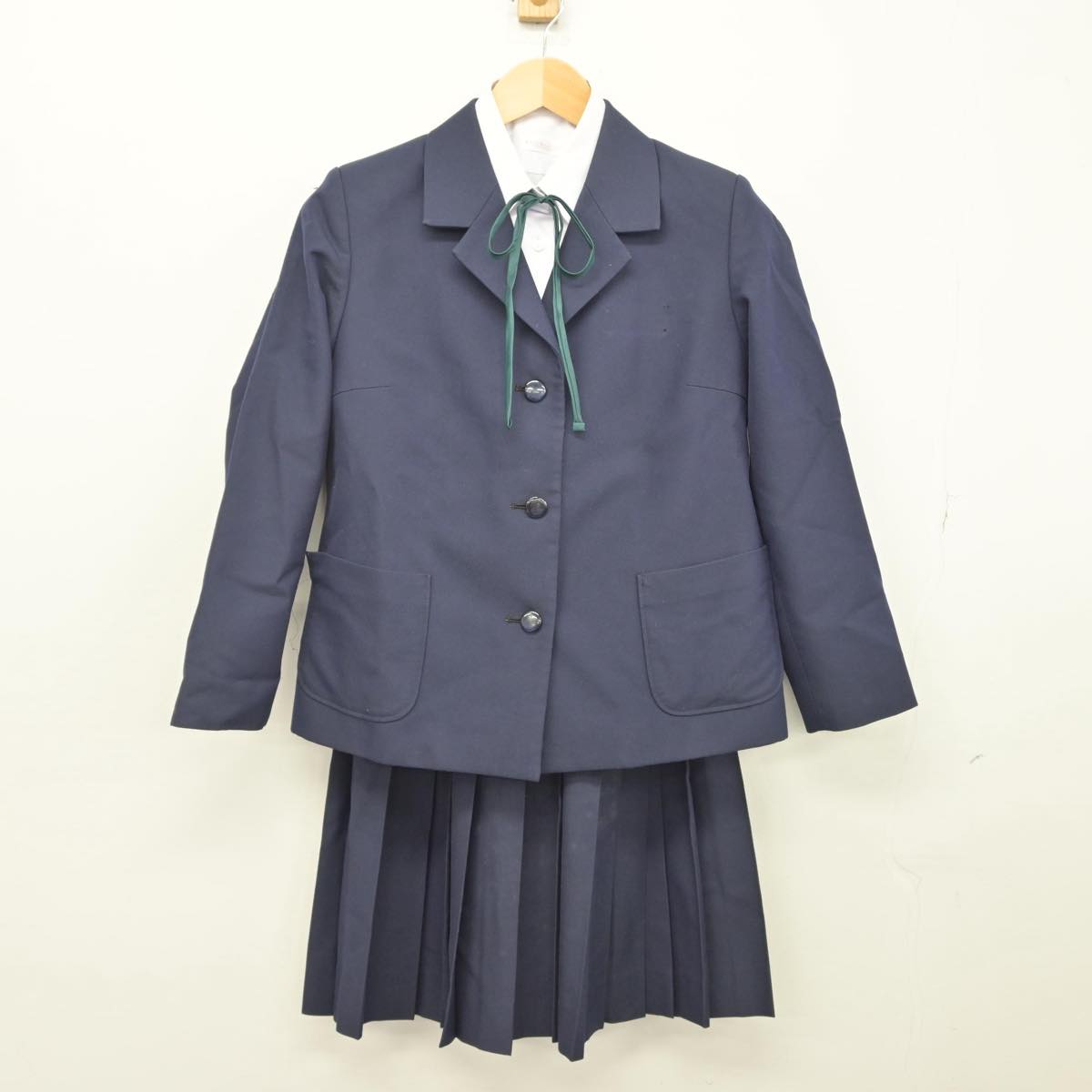 【中古】新潟県 胎内市立中条中学校 女子制服 4点（ブレザー・シャツ・スカート）sf029325