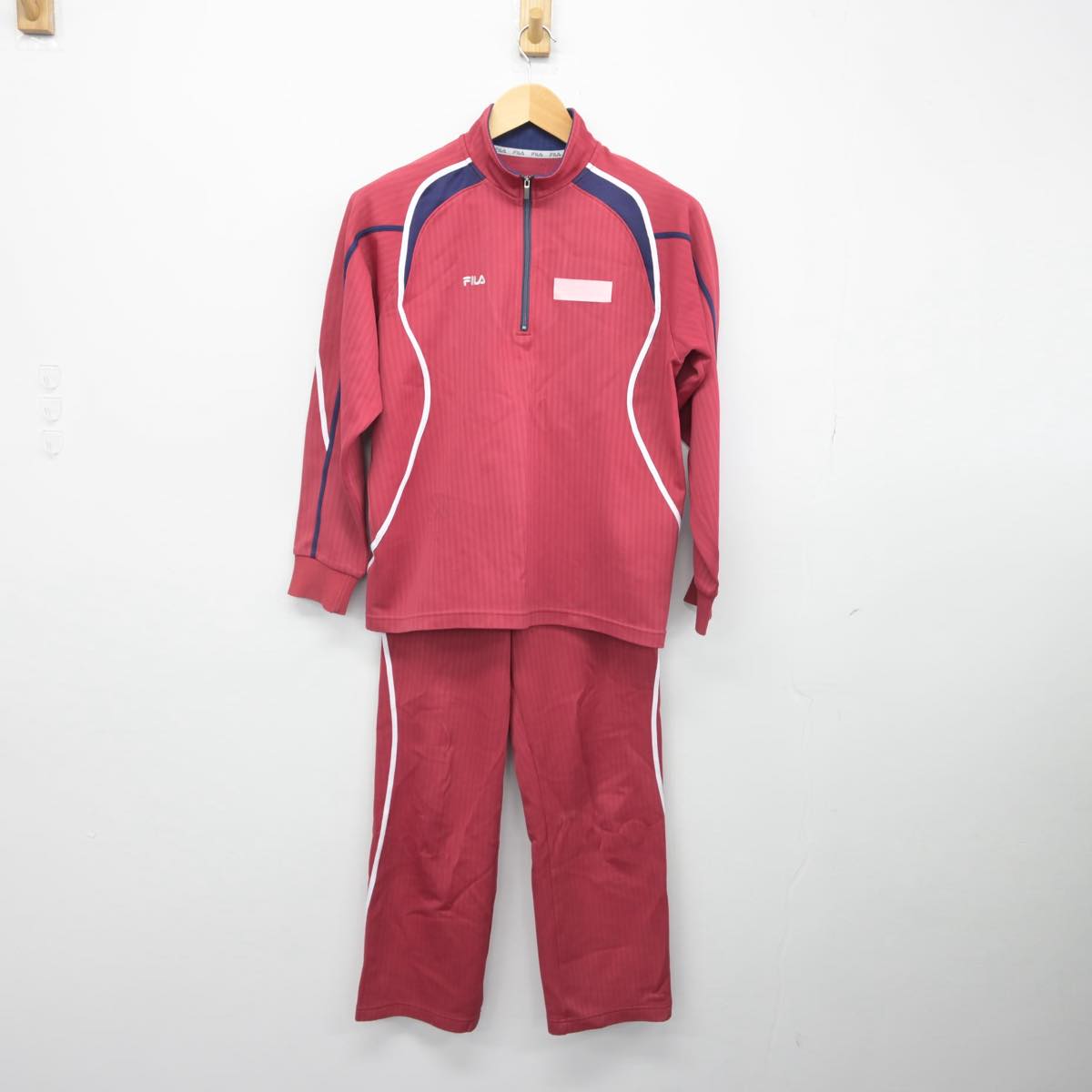 【中古】宮崎県 宮崎大塚中学校 女子制服 3点（ジャージ 上・ジャージ 下・体操服 下）sf029336