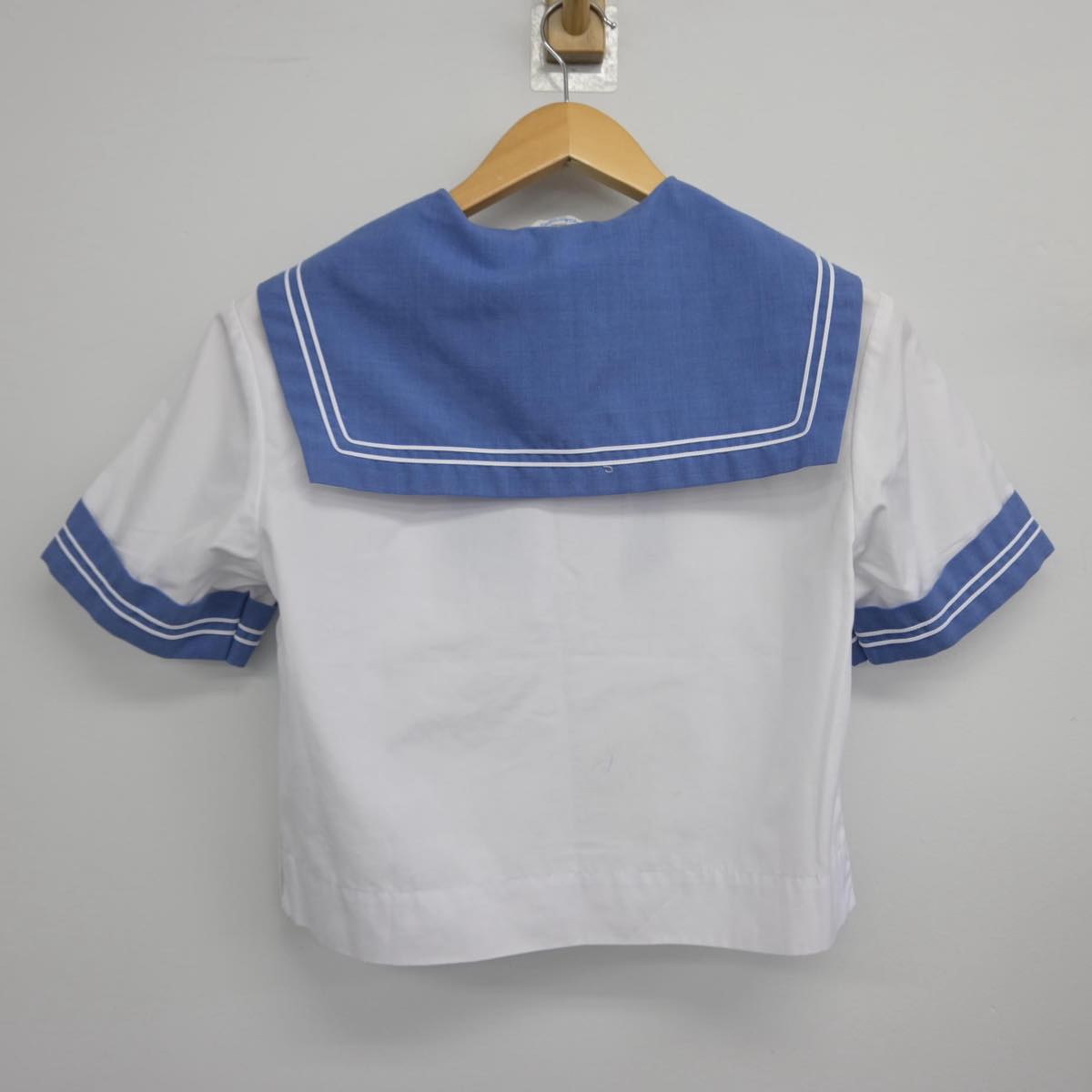 【中古】熊本県 二岡中学校 女子制服 2点（セーラー服・スカート）sf029378