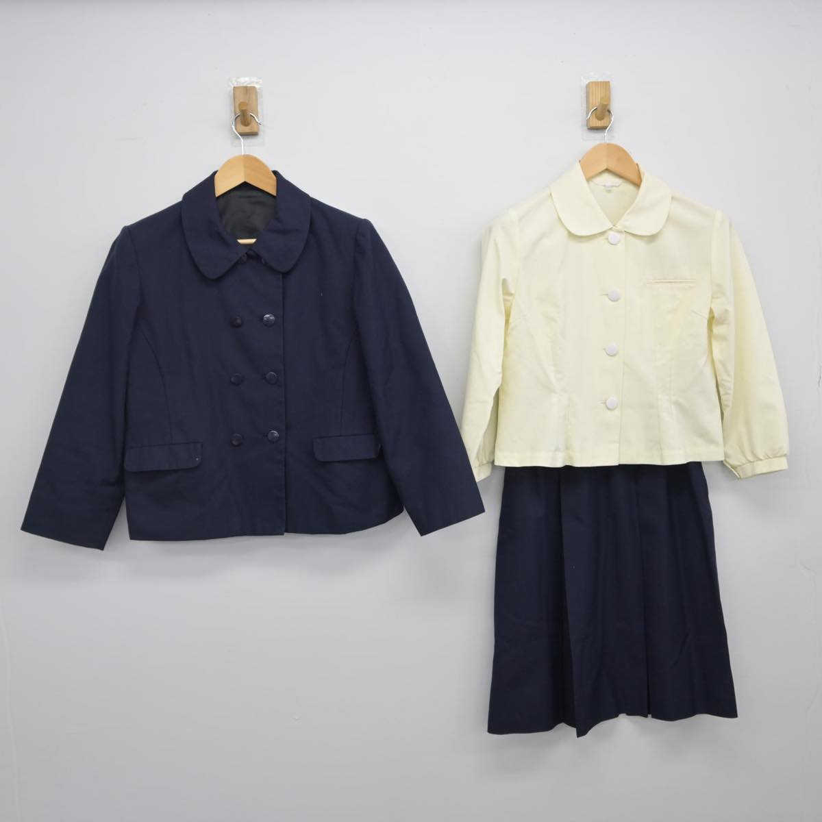 【中古】宮崎県 宮崎大宮高等学校 女子制服 3点（ブレザー・シャツ・スカート）sf029380