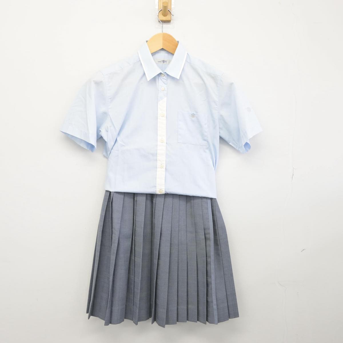 【中古】千葉県 八千代松陰中学校・高等学校 女子制服 2点（シャツ・スカート）sf029417