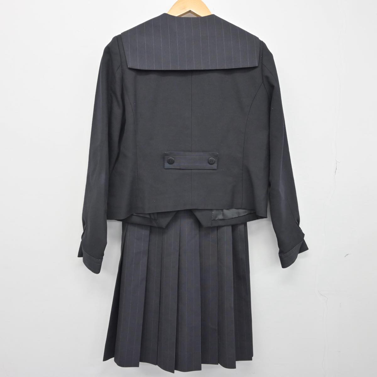 【中古】岩手県 岩手女子高等学校 女子制服 2点（セーラー服・スカート）sf029460