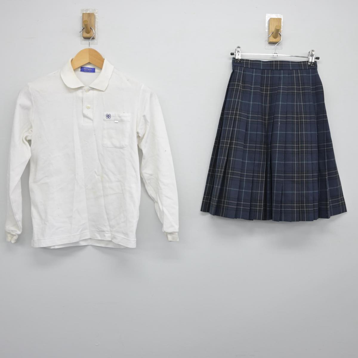 【中古】島根県 大東中学校 女子制服 2点（シャツ・スカート）sf029467