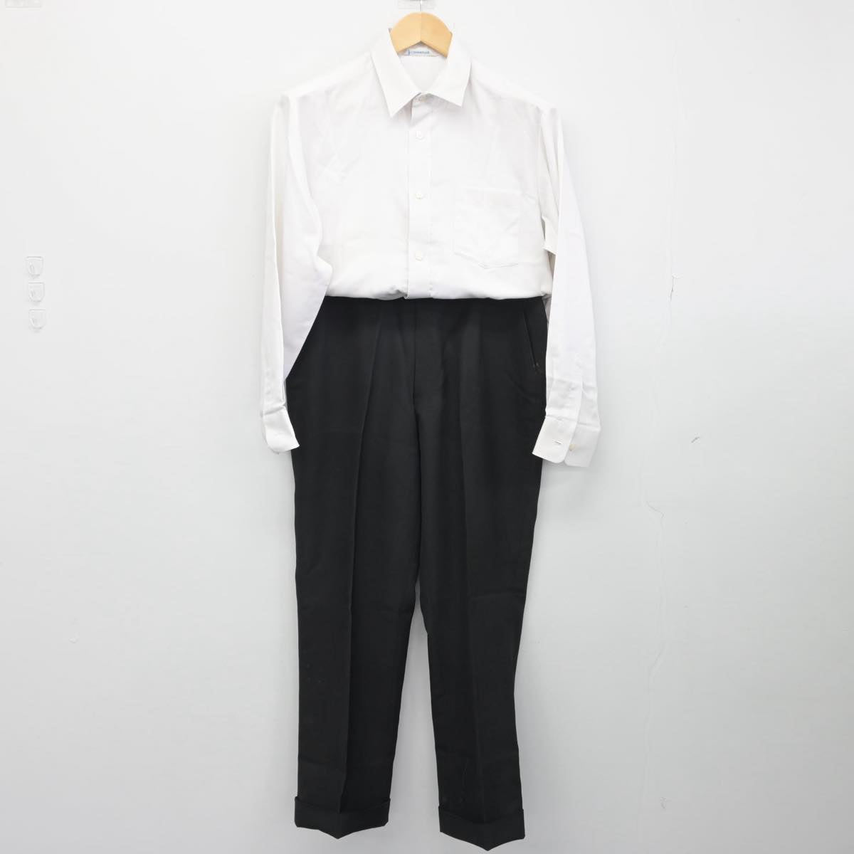 【中古】愛知県 藤森中学校 男子制服 2点（シャツ・ズボン）sf029487