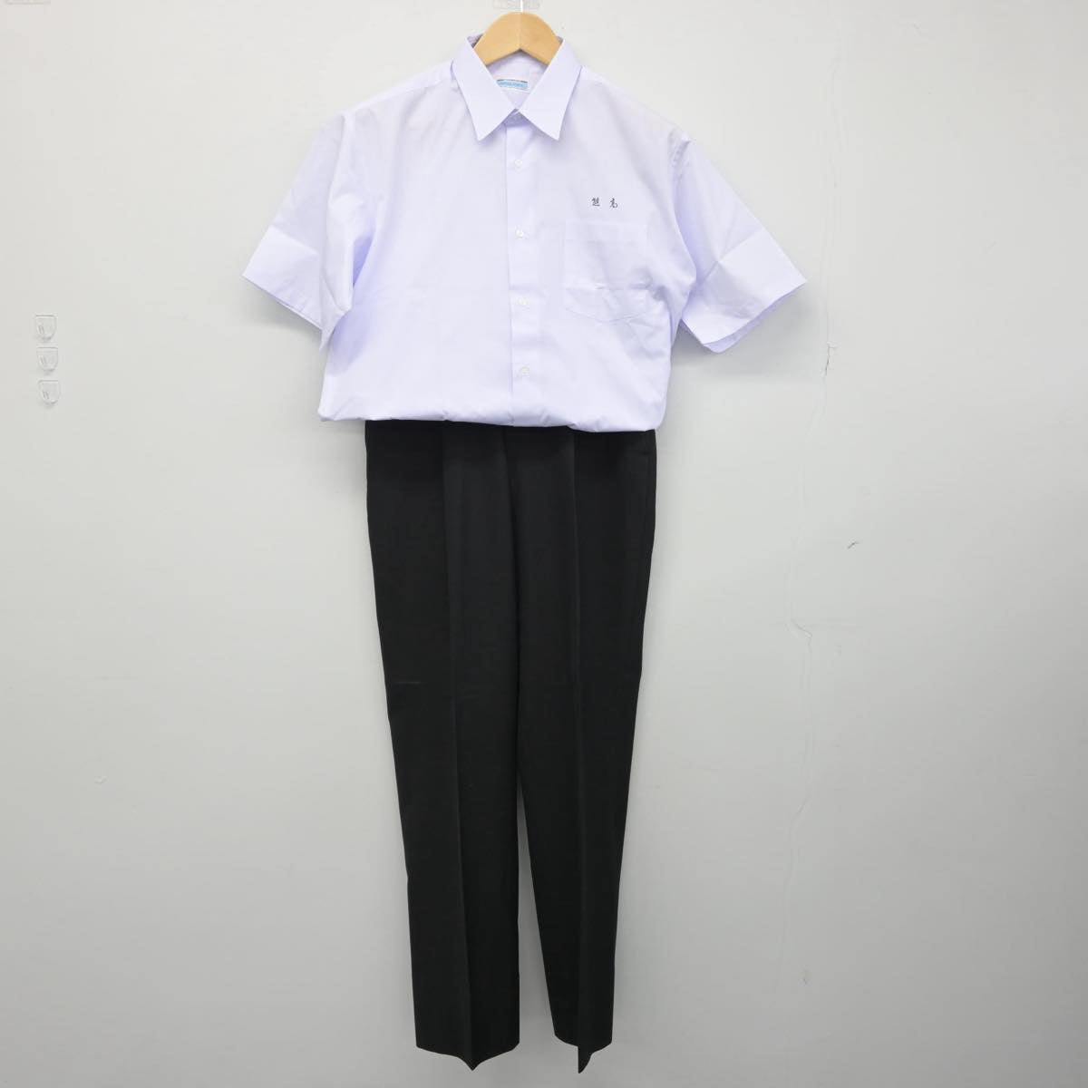 【中古】熊本県 熊本高等学校 男子制服 2点（シャツ・ズボン）sf029536