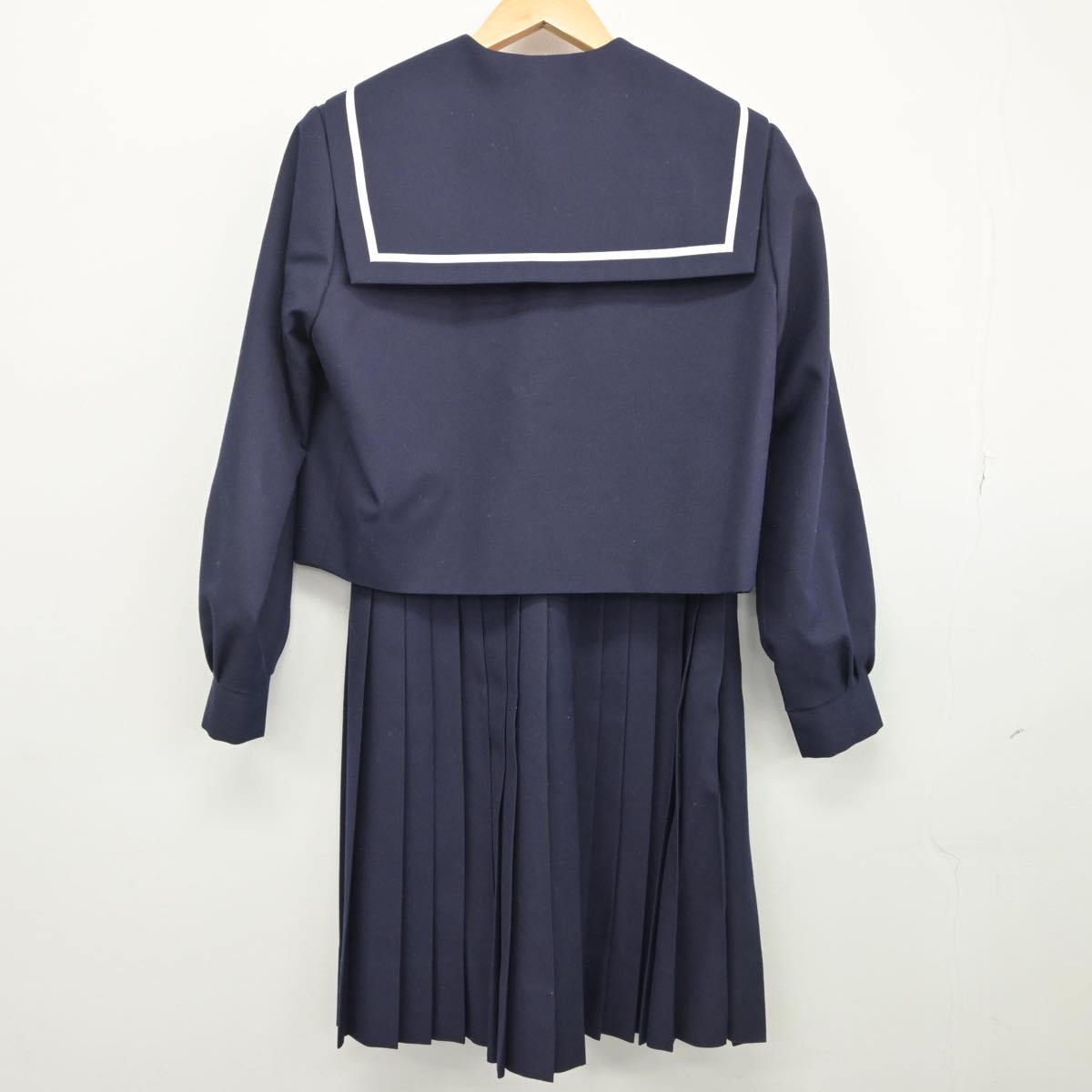 【中古】和歌山県 海南市立海南中学校 女子制服 2点（セーラー服・スカート）sf029624