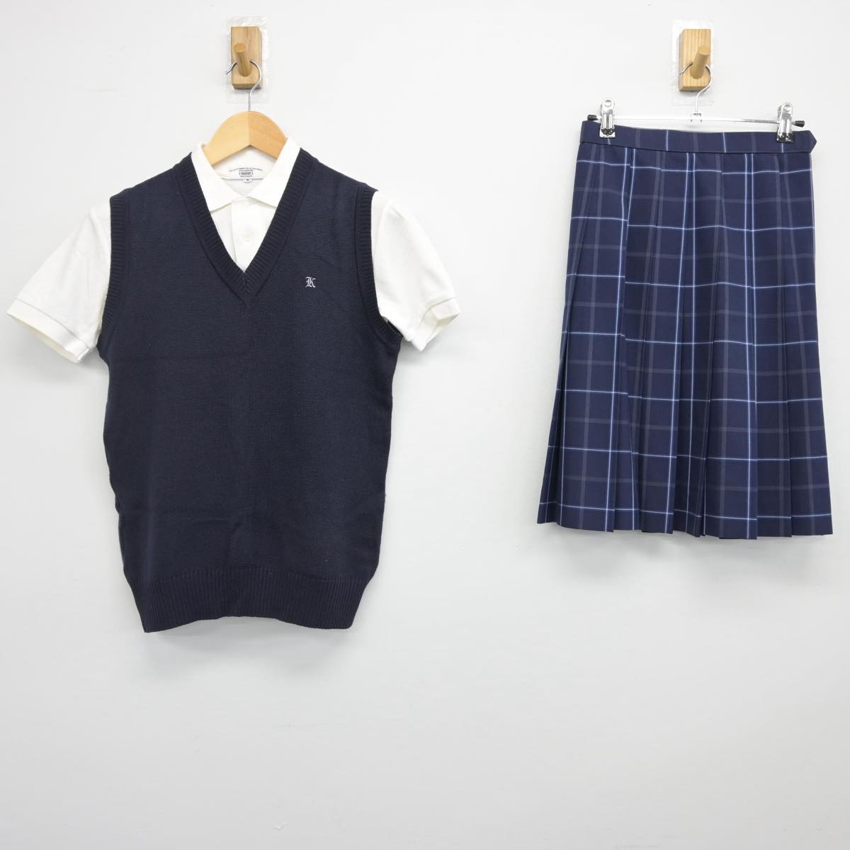 【中古】東京都 駒込高等学校 女子制服 3点（ベスト・シャツ・スカート）sf029651