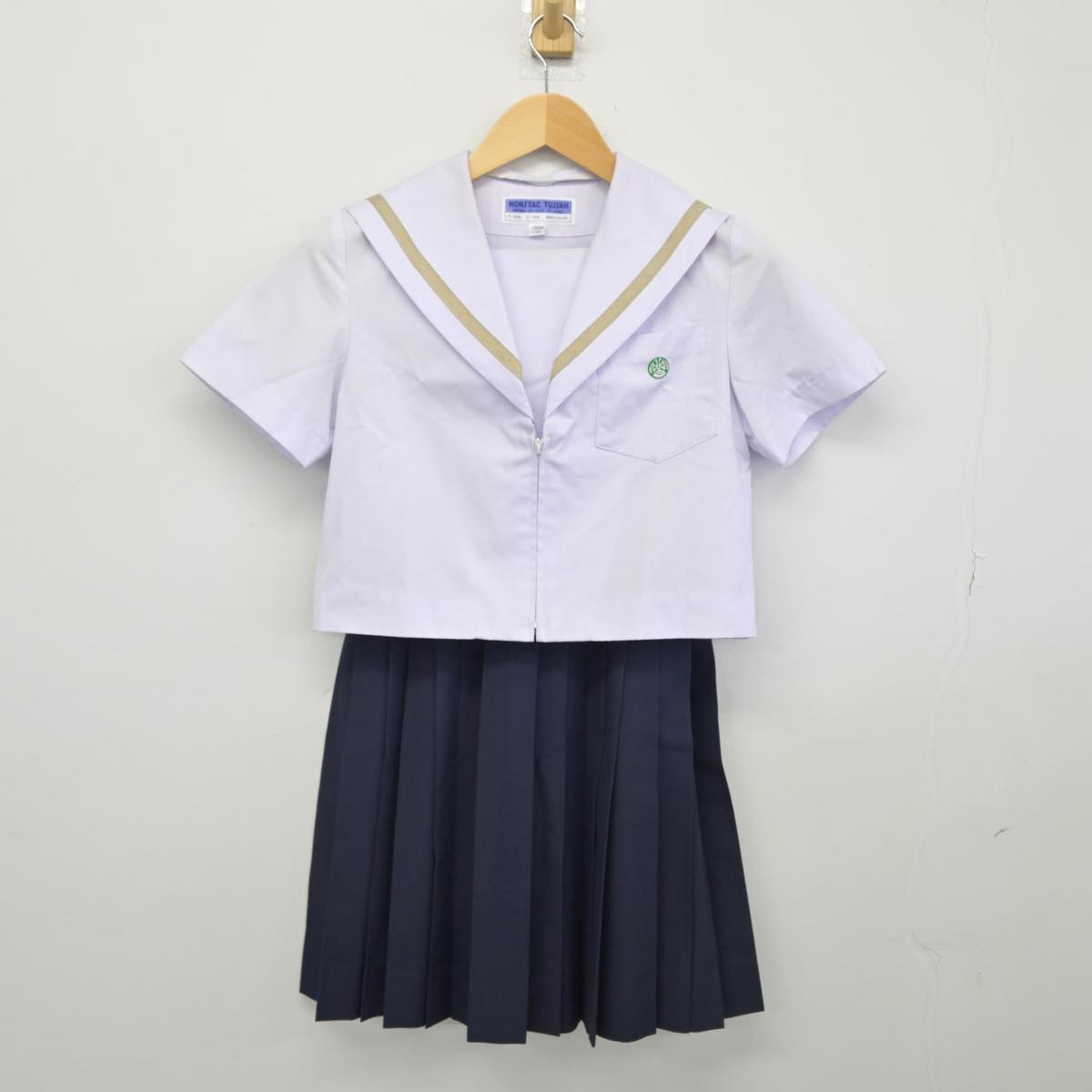 【中古】愛知県 天白高等学校 女子制服 2点（セーラー服・スカート）sf029658